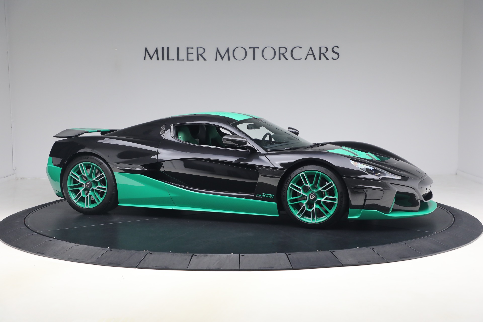 Used-2023-Rimac-Nevera-Time-Attack