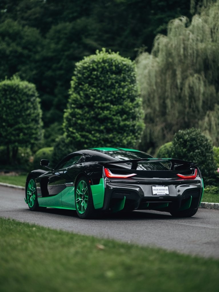 Used-2023-Rimac-Nevera-Time-Attack