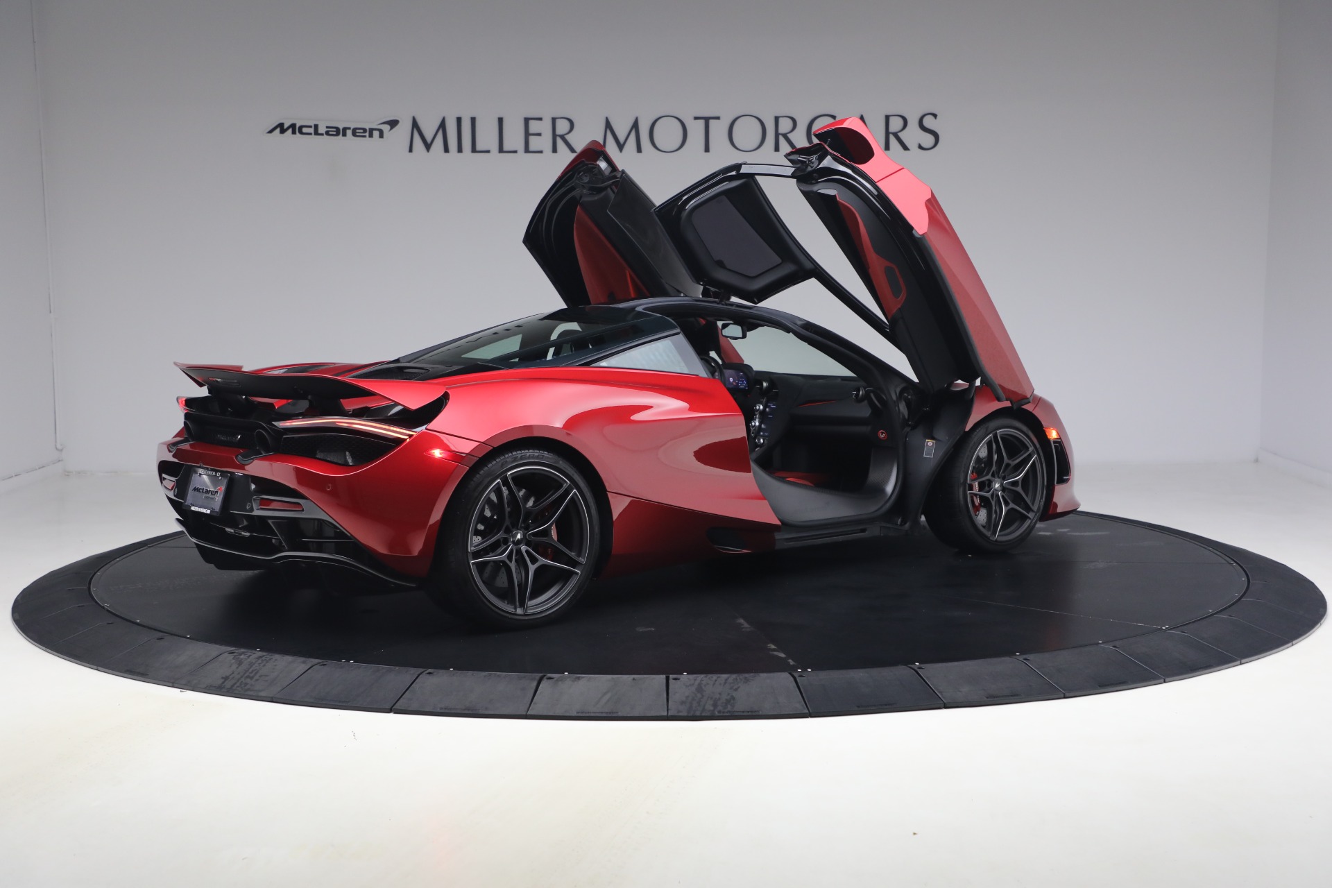 Used-2019-McLaren-720S-Performance