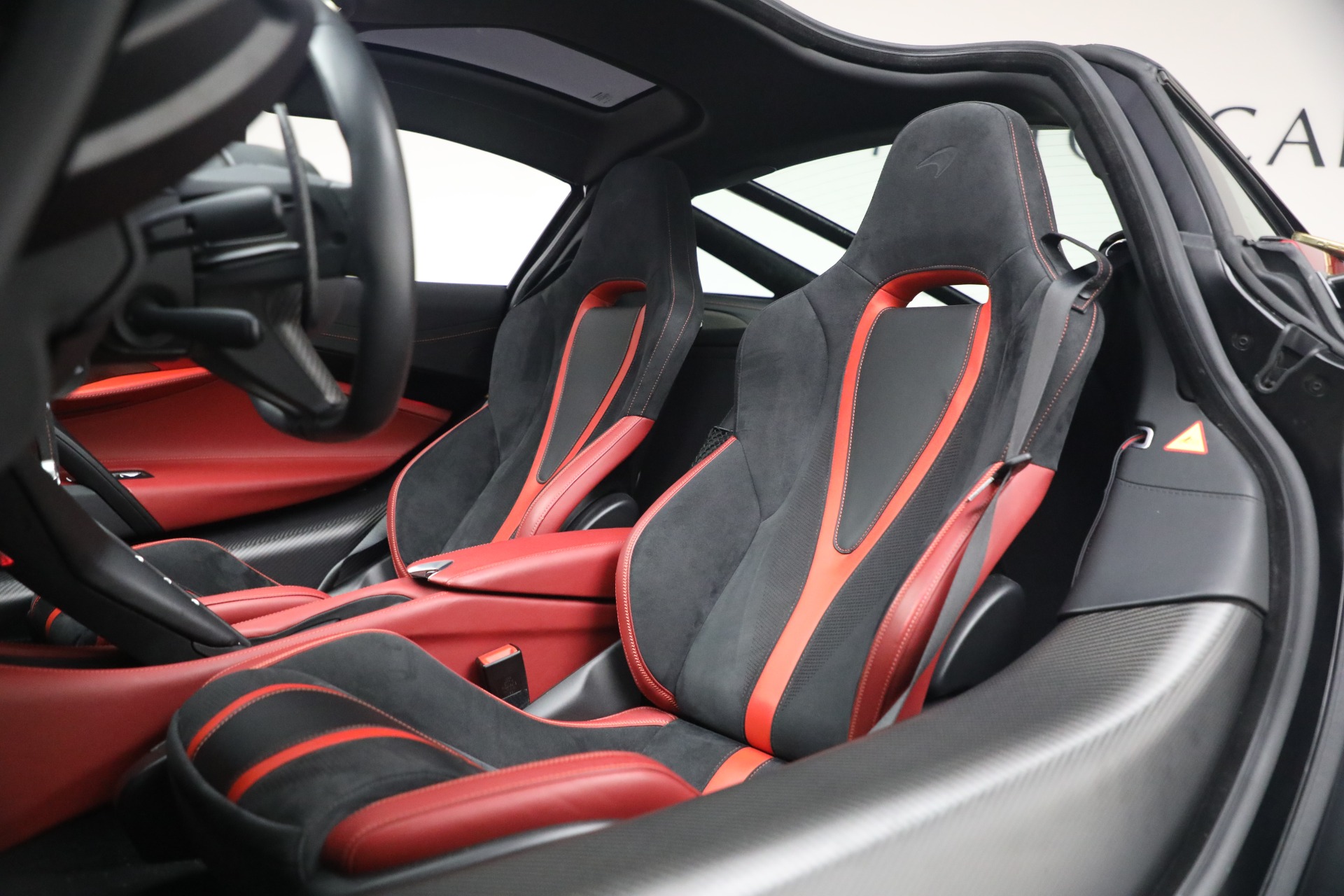 Used-2019-McLaren-720S-Performance