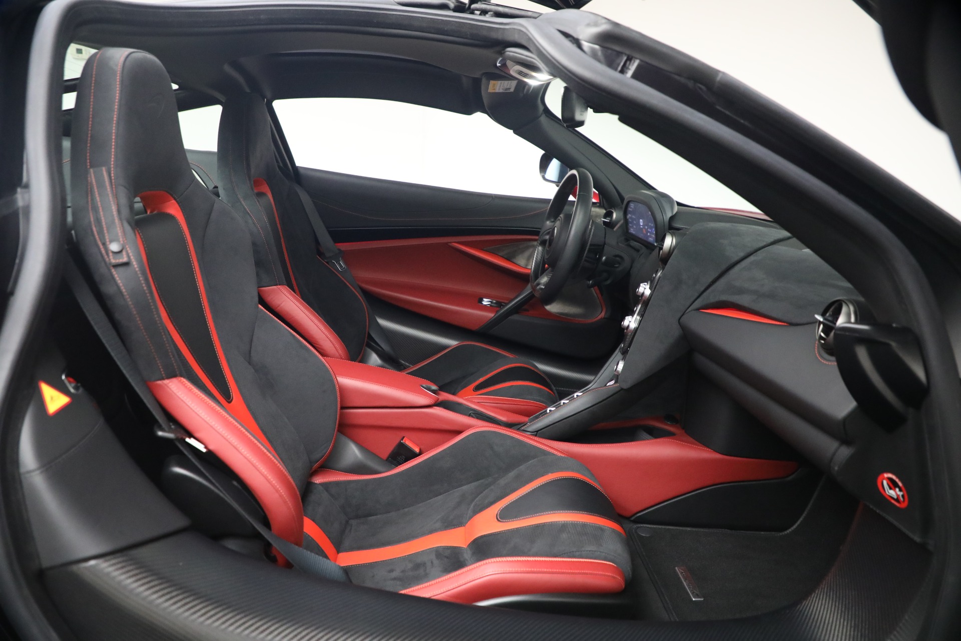 Used-2019-McLaren-720S-Performance