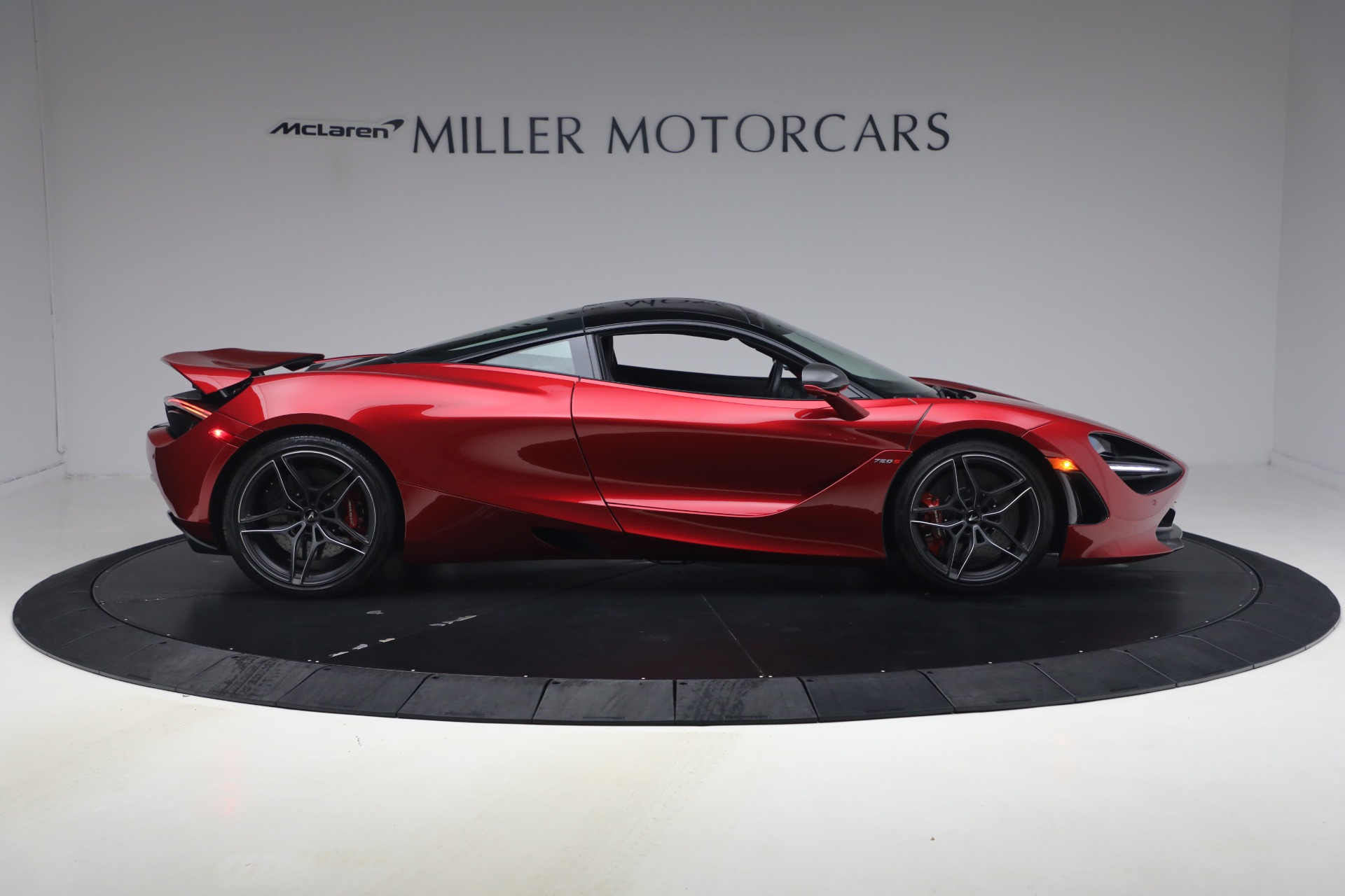 Used-2019-McLaren-720S-Performance