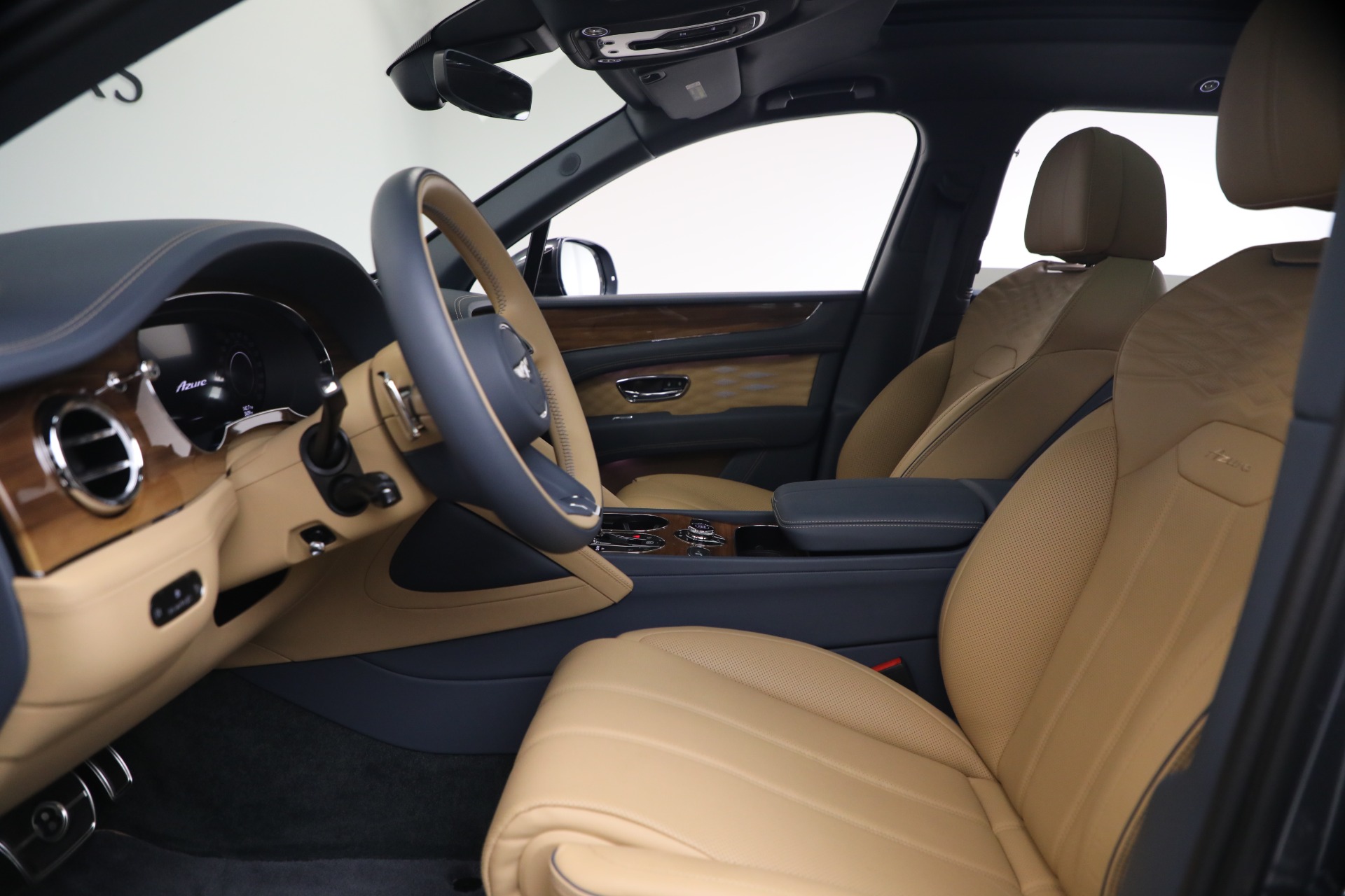 Used-2026-Bentley-Bentayga-EWB-Azure-V8