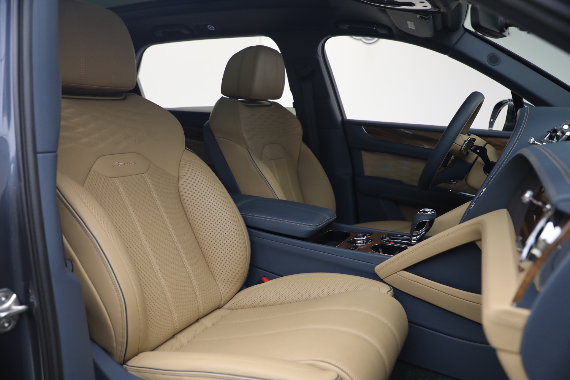 Used-2026-Bentley-Bentayga-EWB-Azure-V8