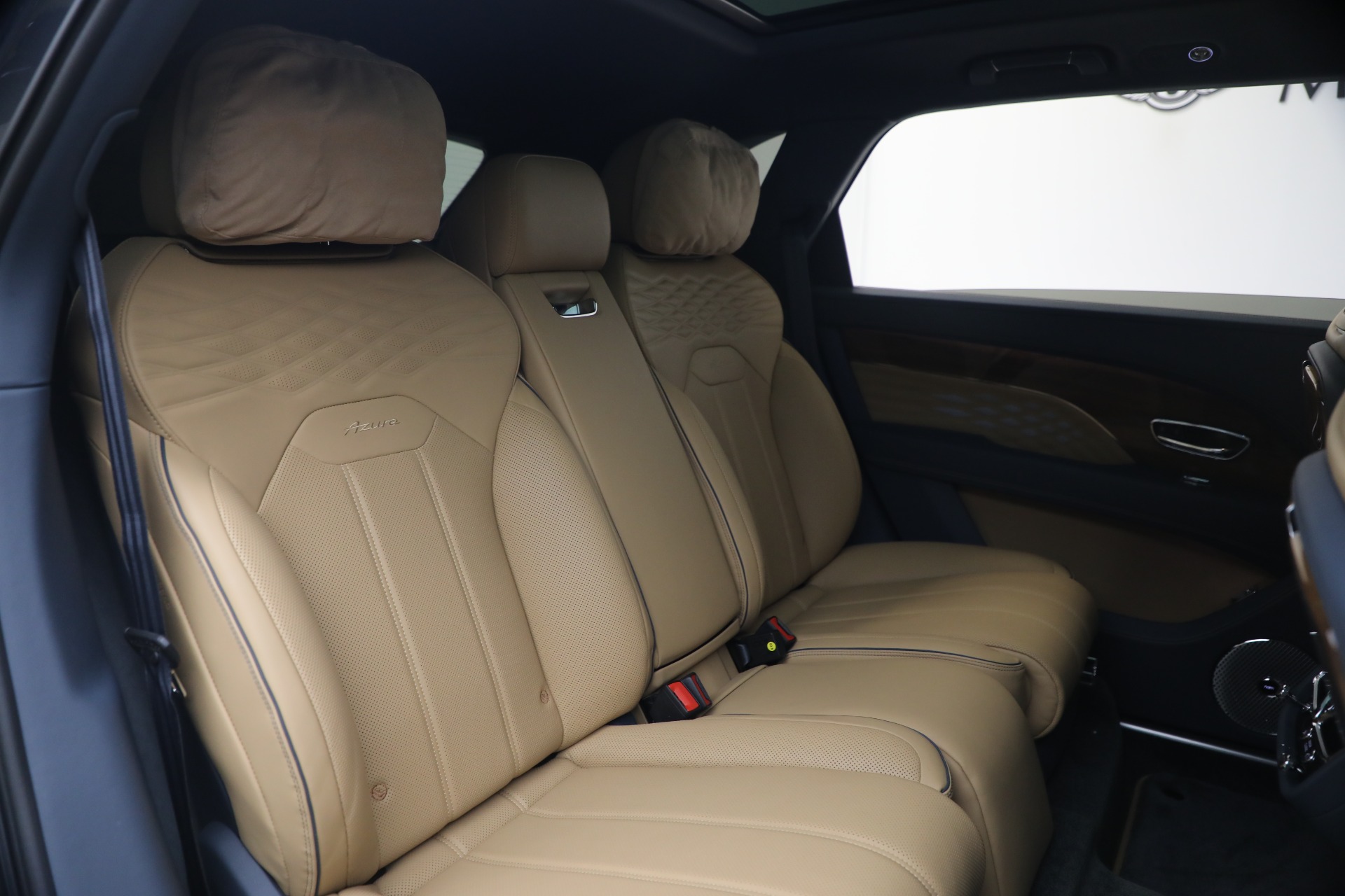 Used-2026-Bentley-Bentayga-EWB-Azure-V8