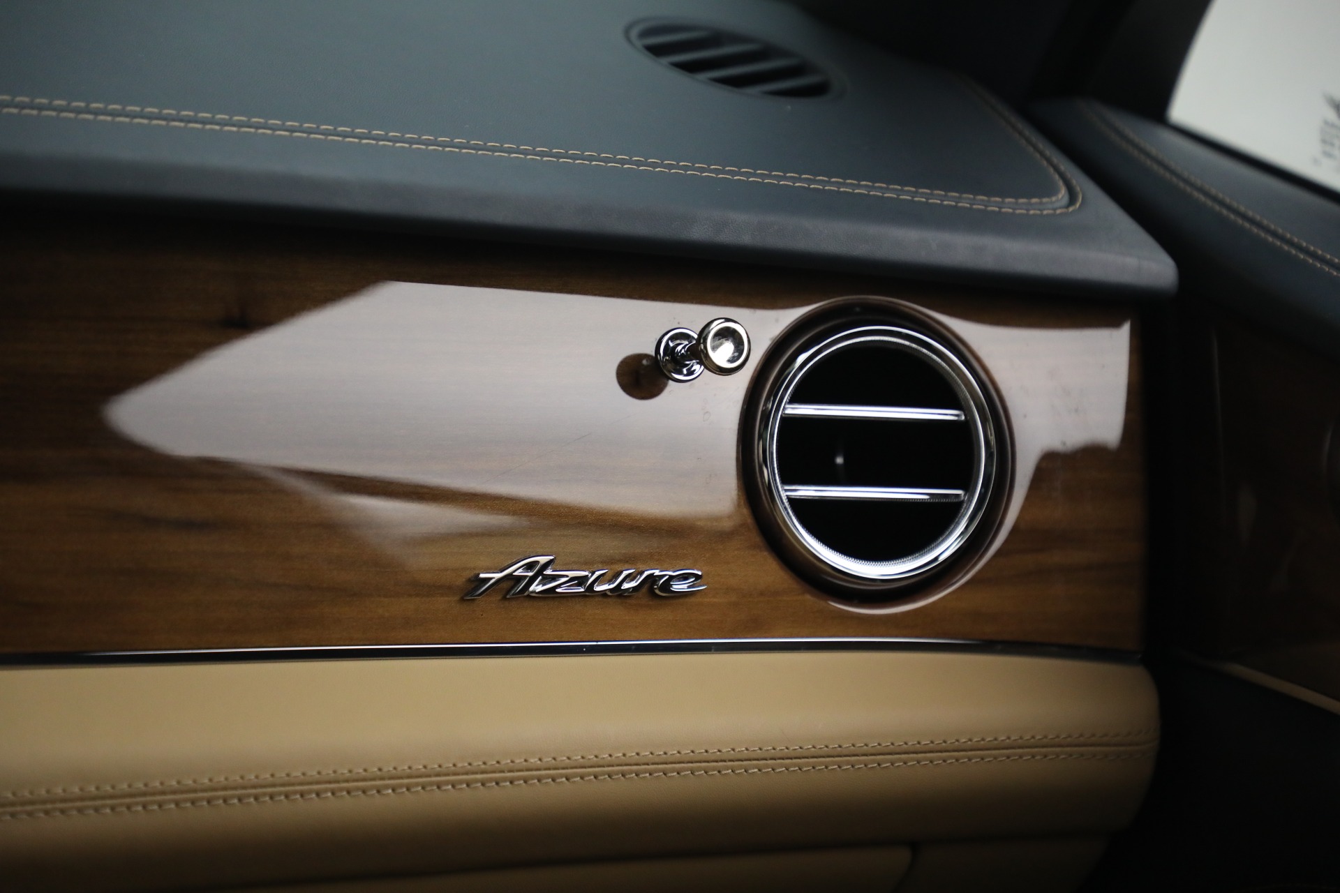 Used-2026-Bentley-Bentayga-EWB-Azure-V8