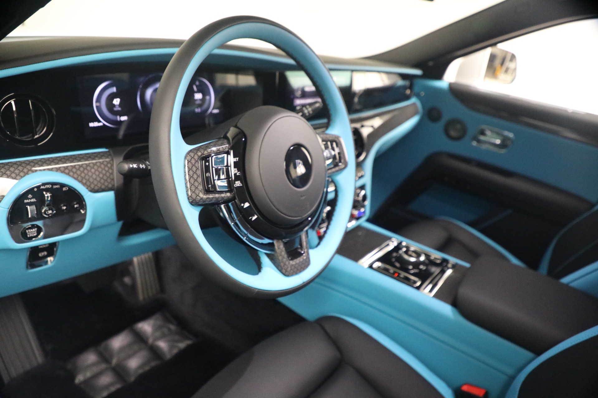New-2027-Rolls-Royce-Black-Badge-Ghost