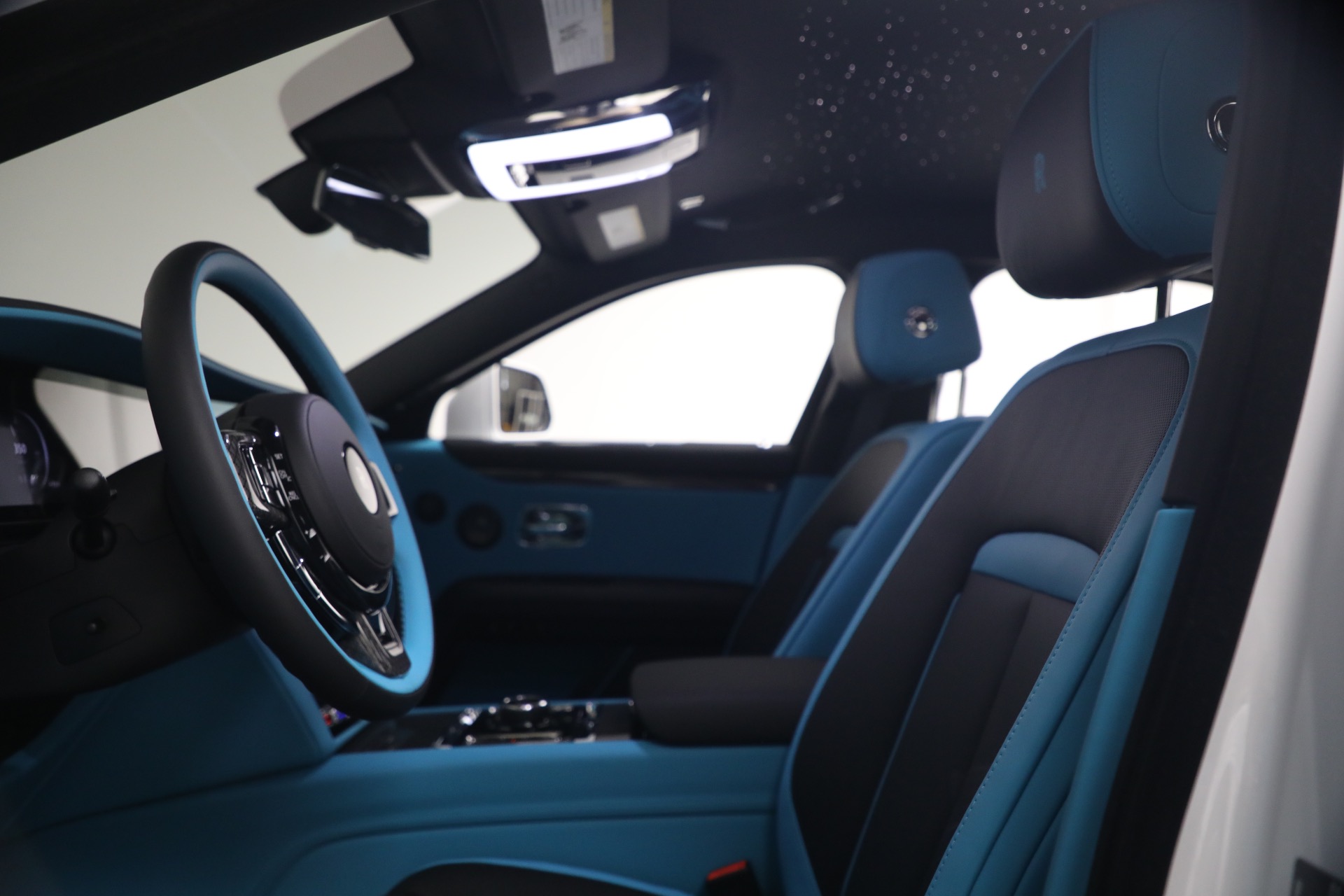 New-2027-Rolls-Royce-Black-Badge-Ghost