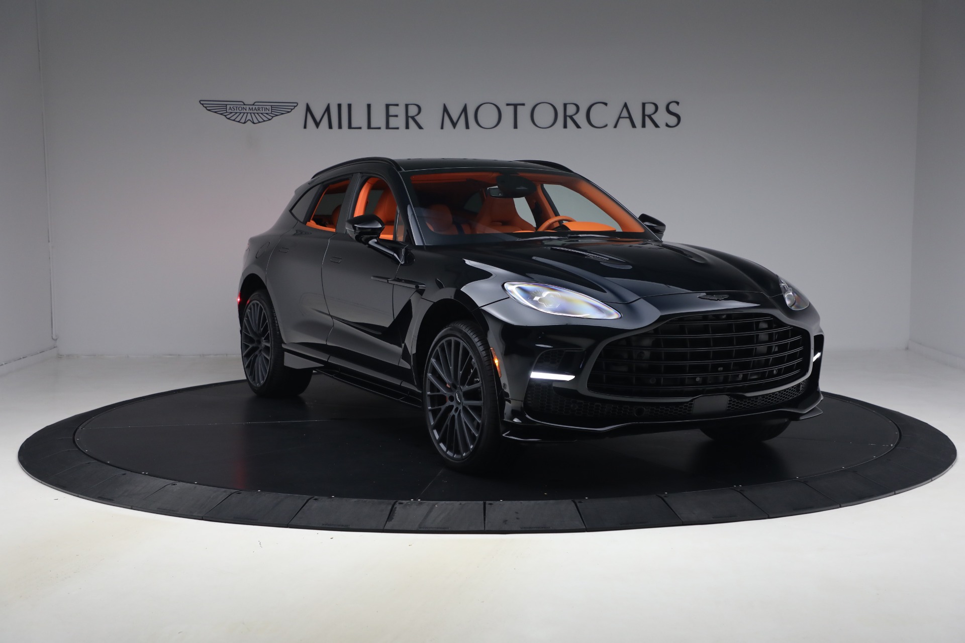 Used-2025-Aston-Martin-DBX-707