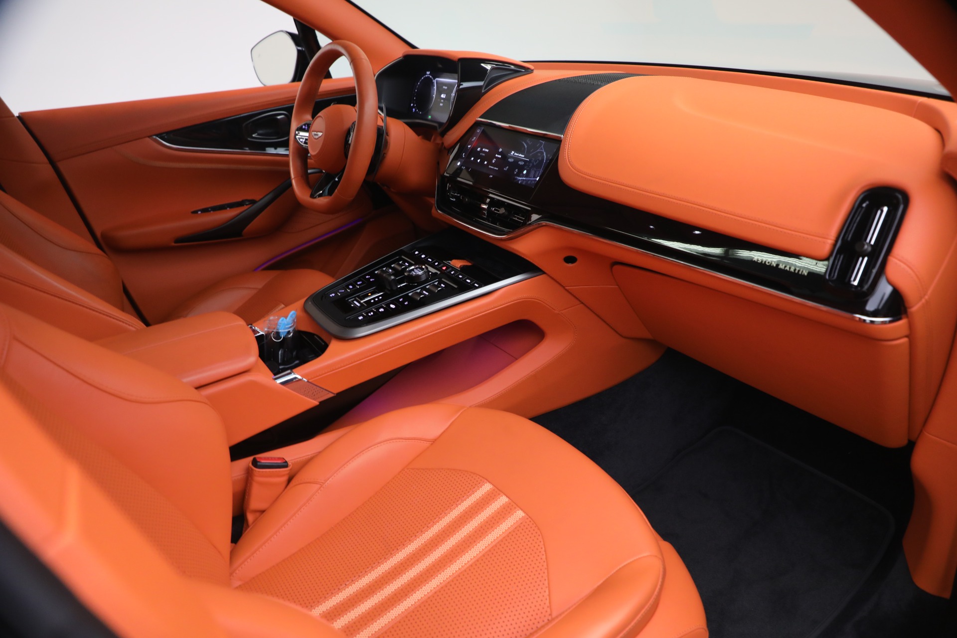 Used-2025-Aston-Martin-DBX-707