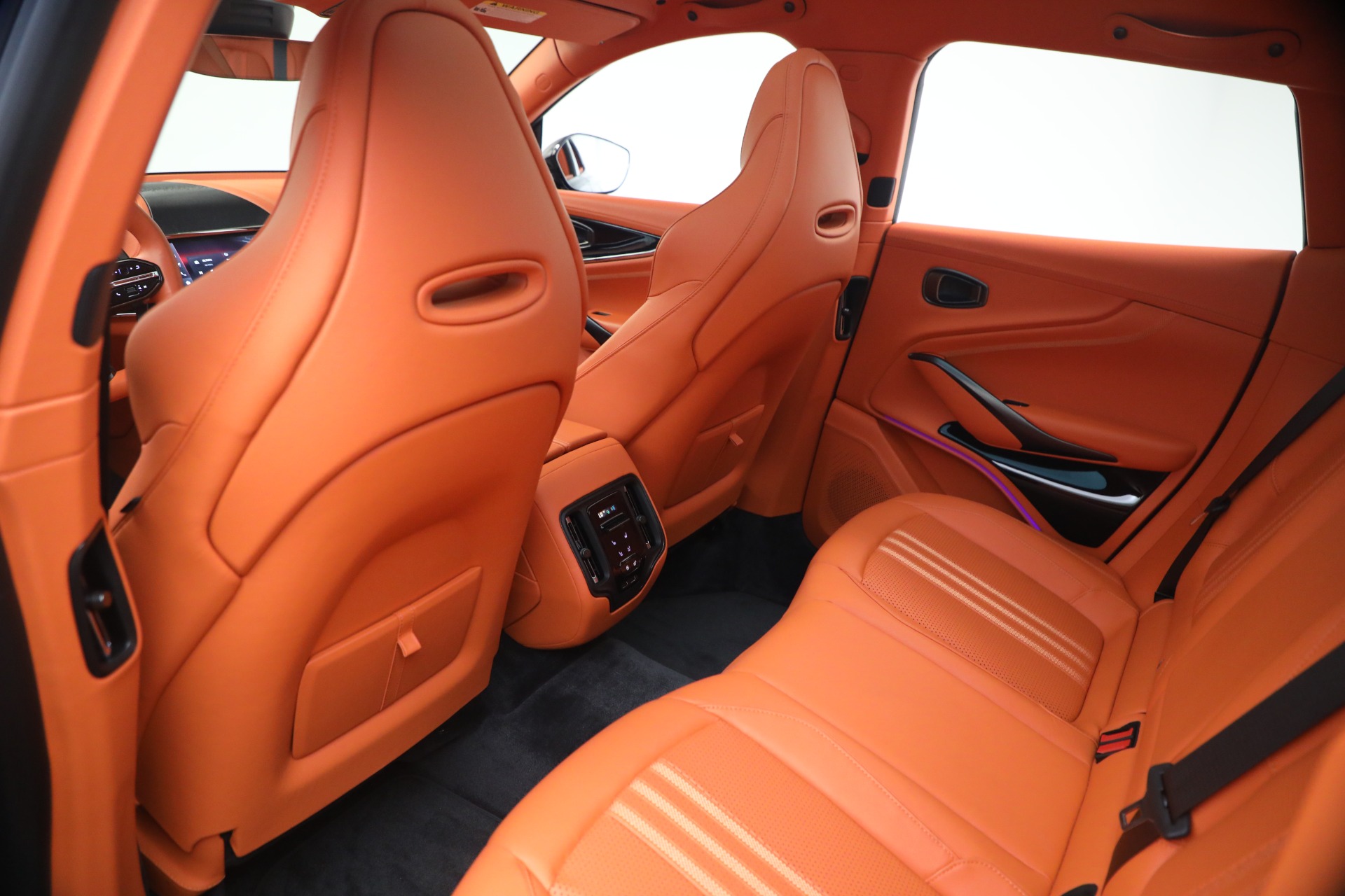 Used-2025-Aston-Martin-DBX-707
