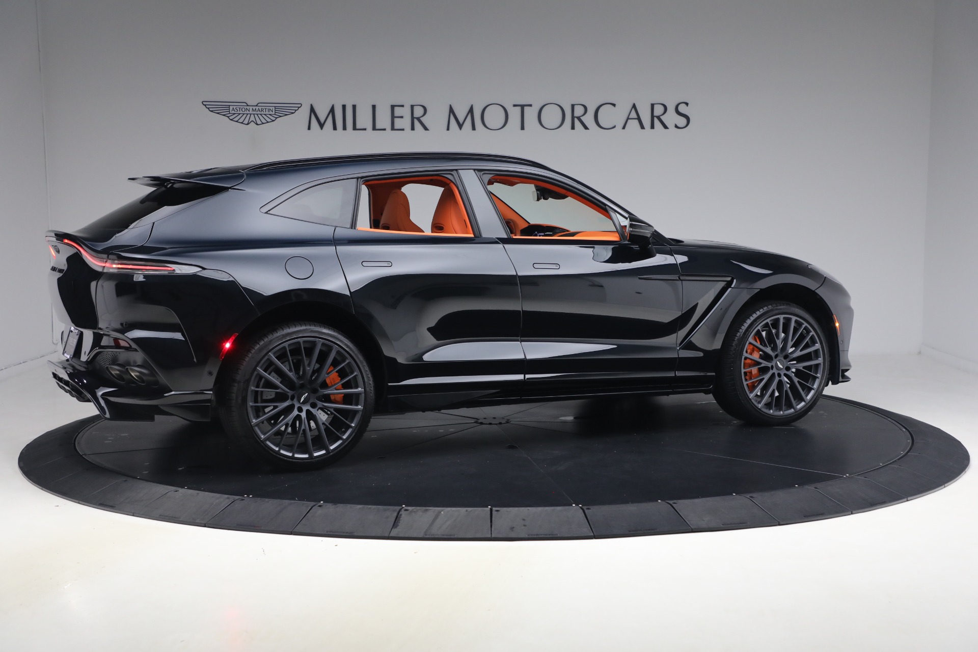 Used-2025-Aston-Martin-DBX-707
