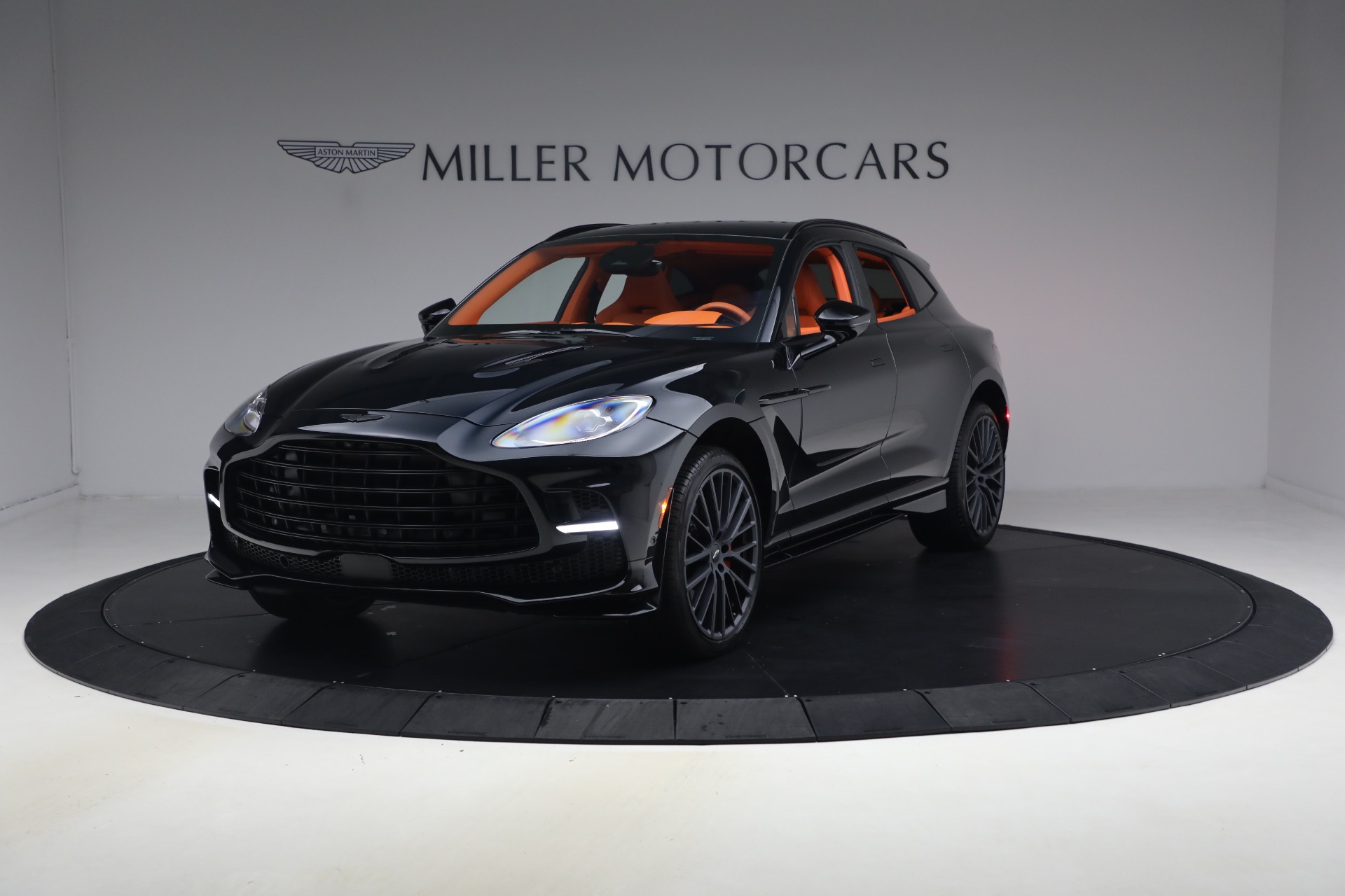 Used-2025-Aston-Martin-DBX-707