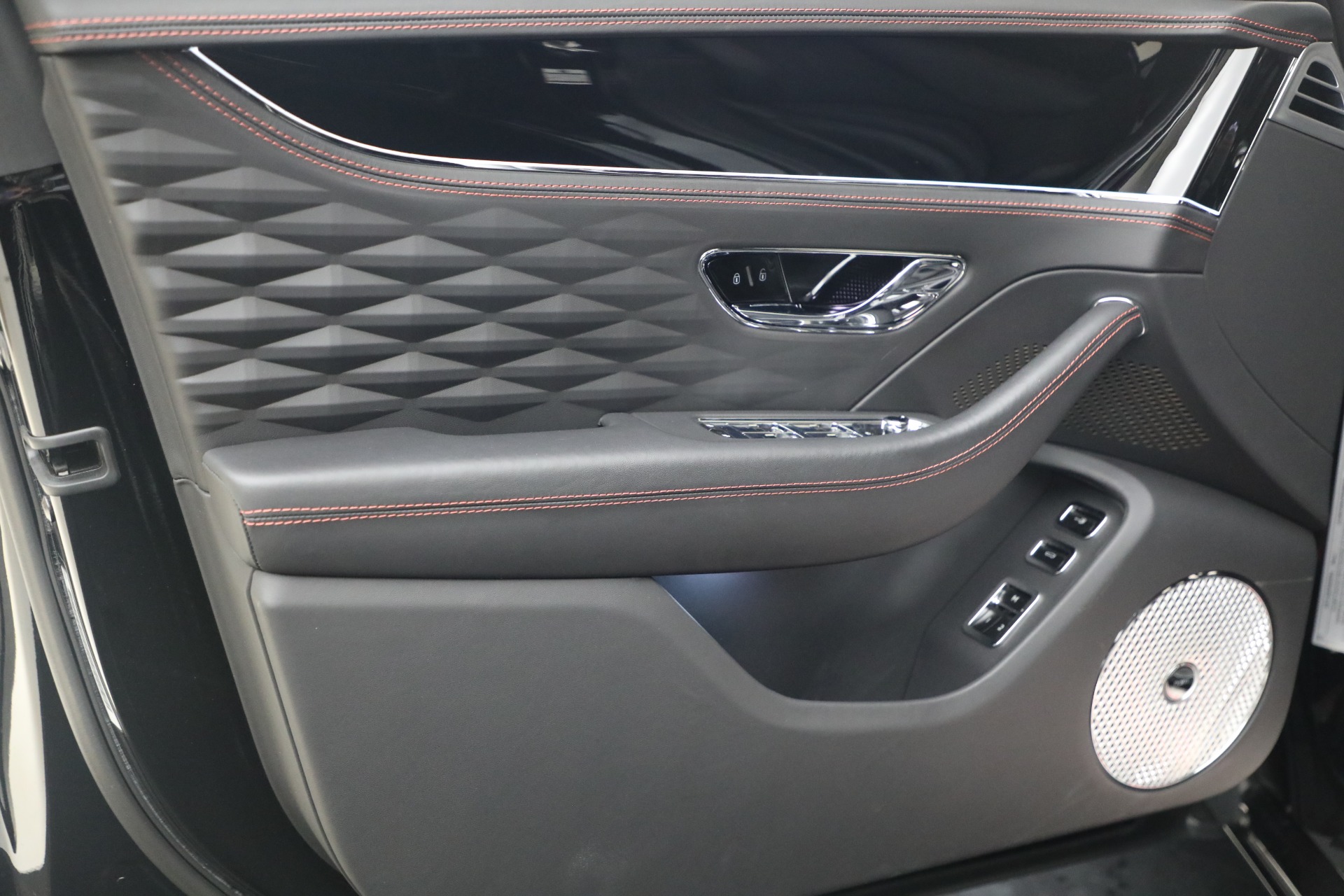 Used-2022-Bentley-Flying-Spur-Hybrid