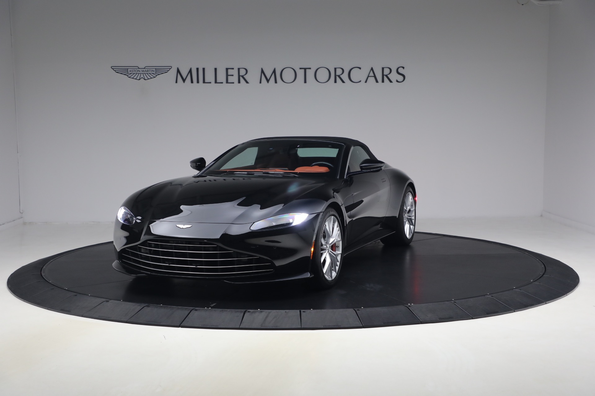 Used-2021-Aston-Martin-Vantage