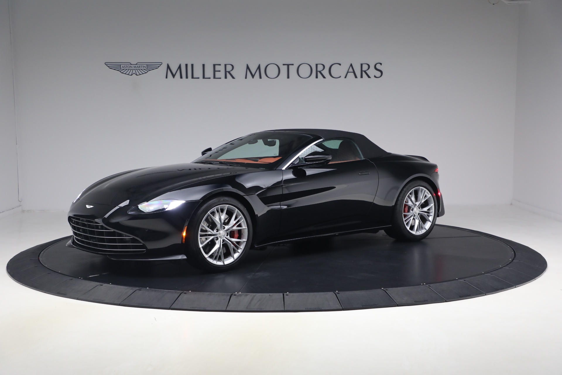 Used-2021-Aston-Martin-Vantage