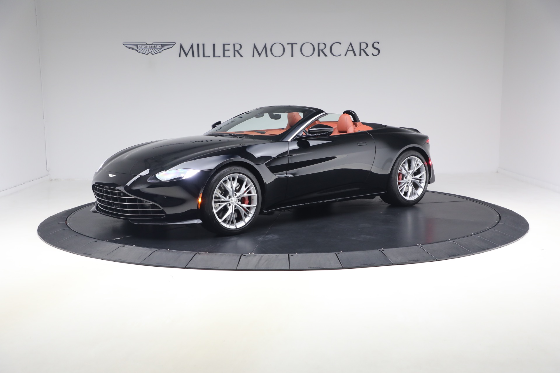Used-2021-Aston-Martin-Vantage