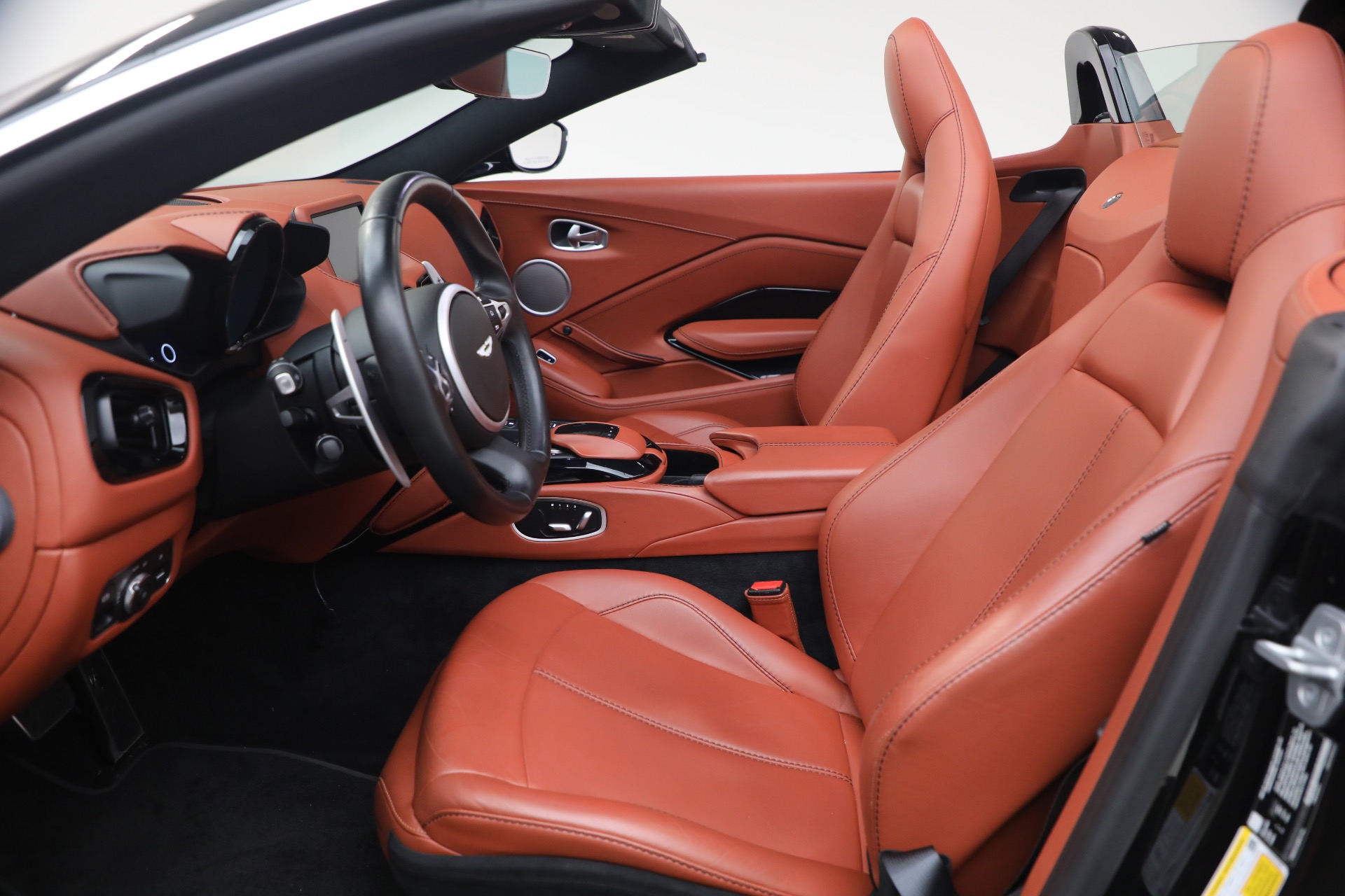 Used-2021-Aston-Martin-Vantage