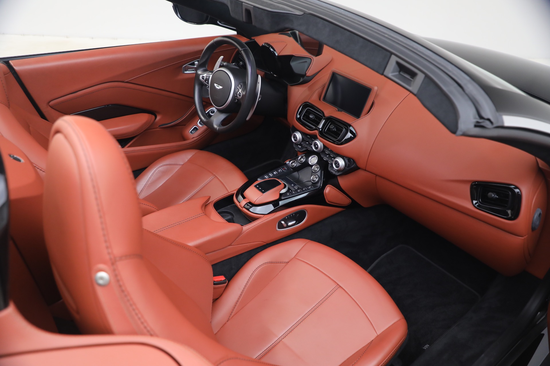 Used-2021-Aston-Martin-Vantage