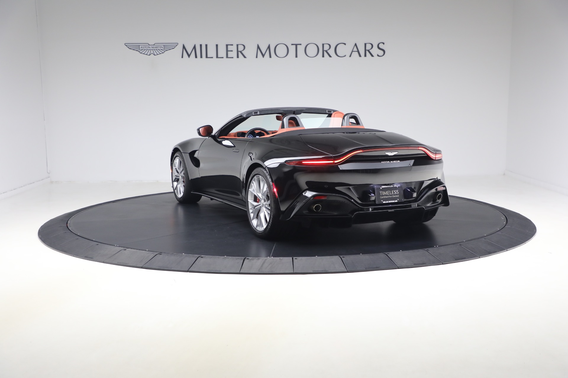 Used-2021-Aston-Martin-Vantage