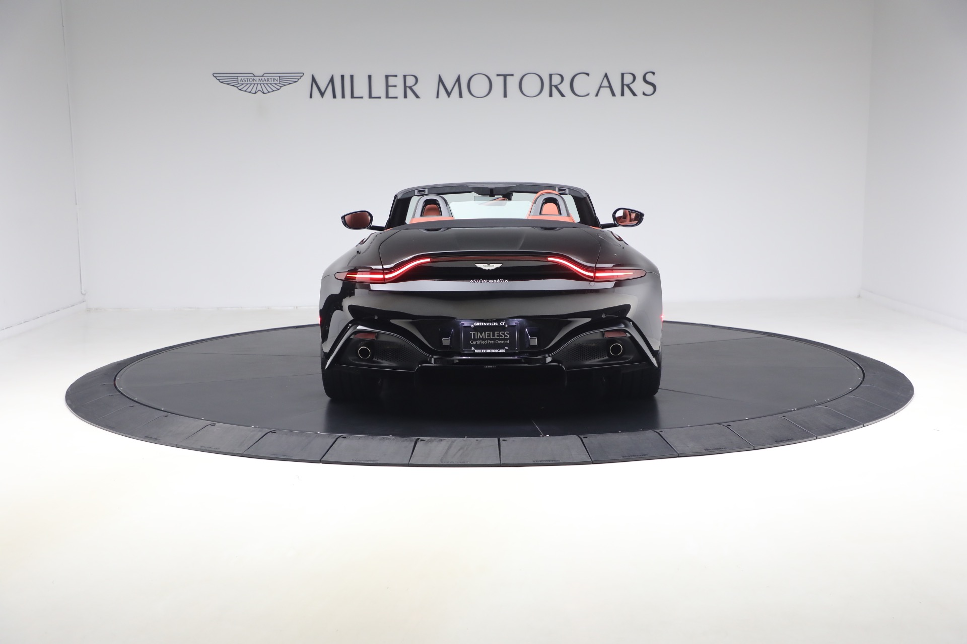 Used-2021-Aston-Martin-Vantage