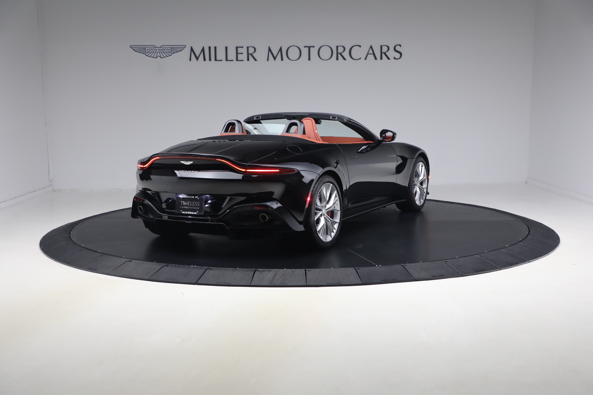 Used-2021-Aston-Martin-Vantage
