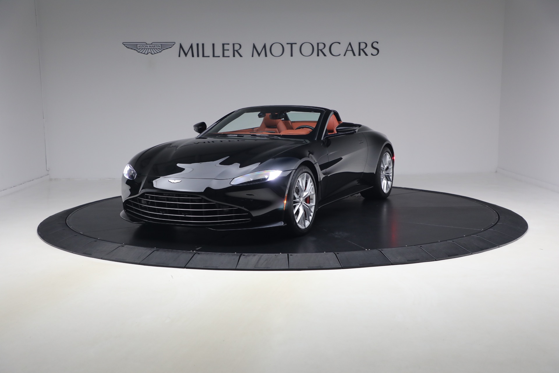 Used-2021-Aston-Martin-Vantage