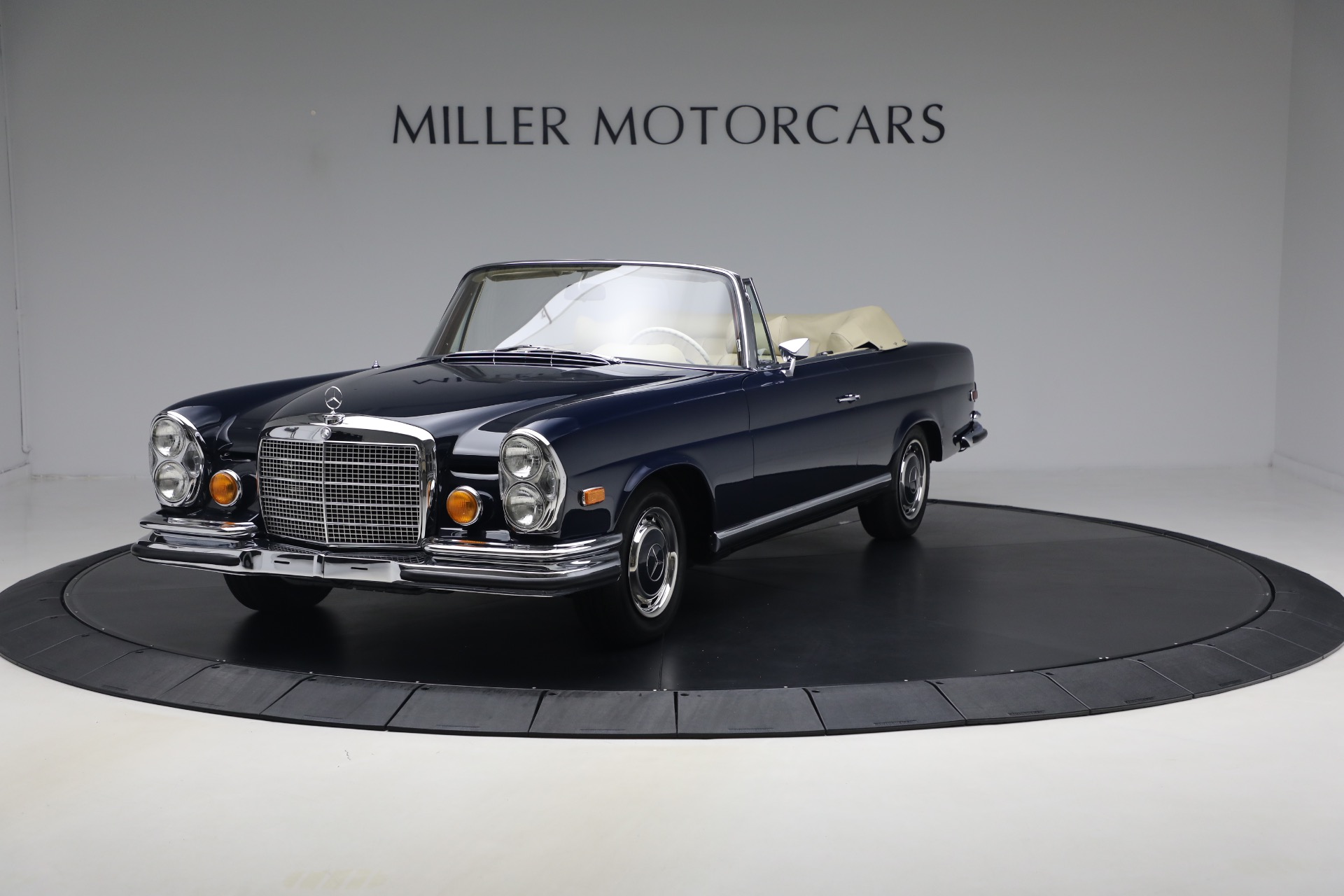 Used-1971-Mercedes-Benz-280SE-35-Cabriolet