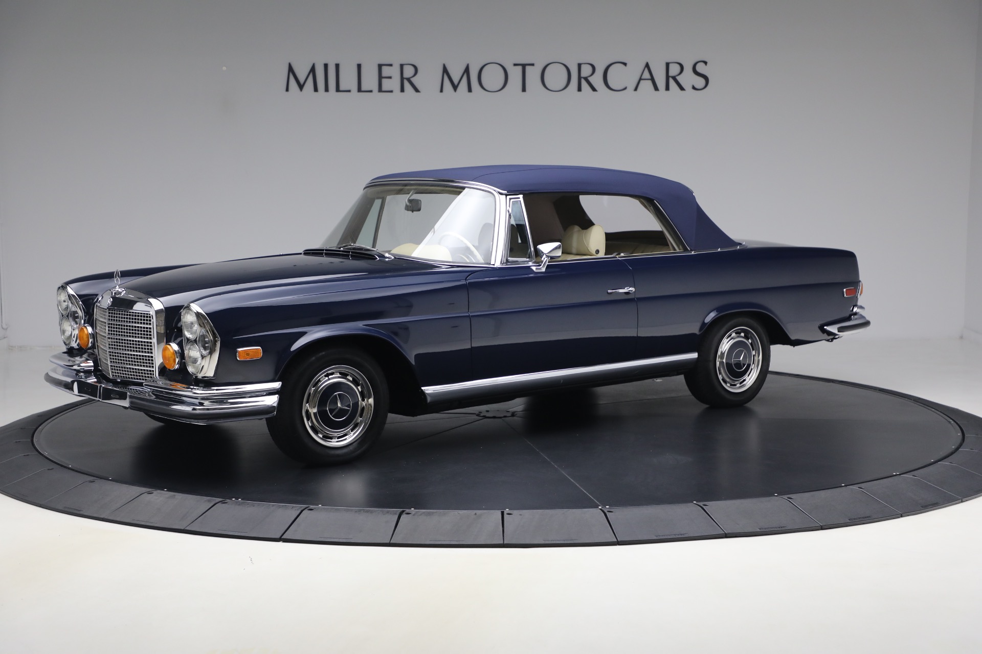 Used-1971-Mercedes-Benz-280SE-35-Cabriolet