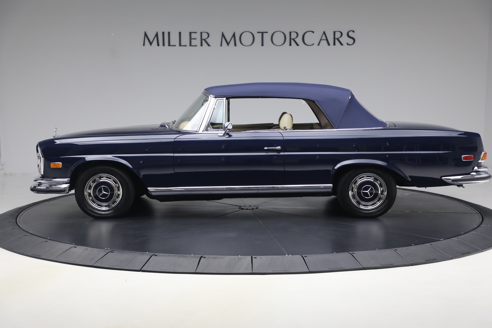 Used-1971-Mercedes-Benz-280SE-35-Cabriolet
