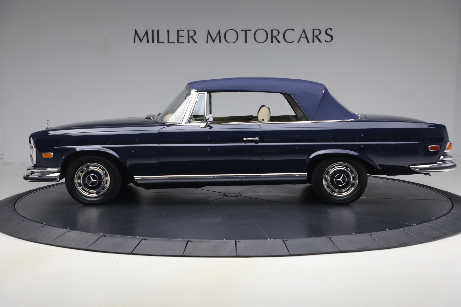 Used-1971-Mercedes-Benz-280SE-35-Cabriolet