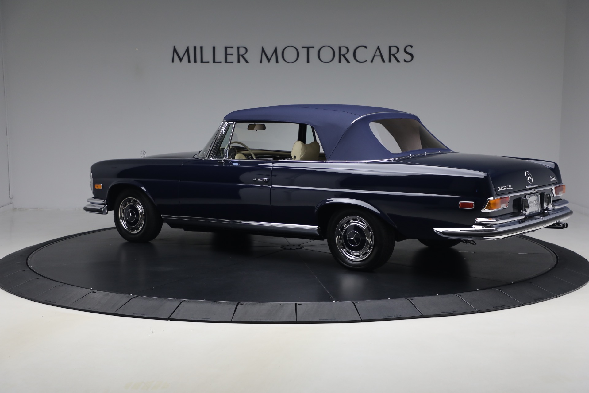 Used-1971-Mercedes-Benz-280SE-35-Cabriolet