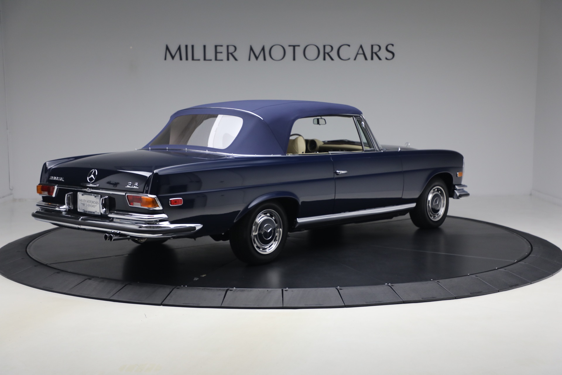 Used-1971-Mercedes-Benz-280SE-35-Cabriolet