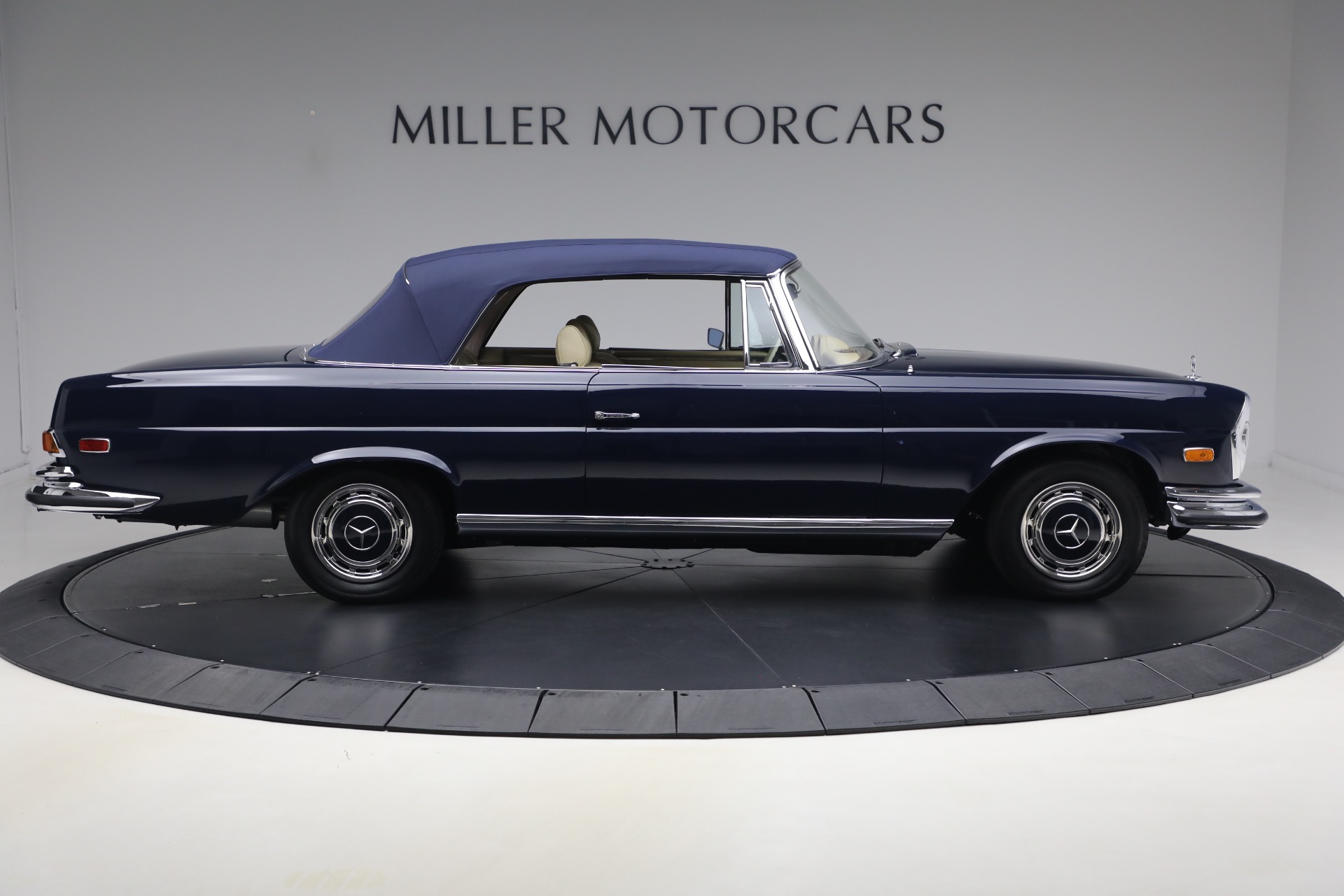 Used-1971-Mercedes-Benz-280SE-35-Cabriolet