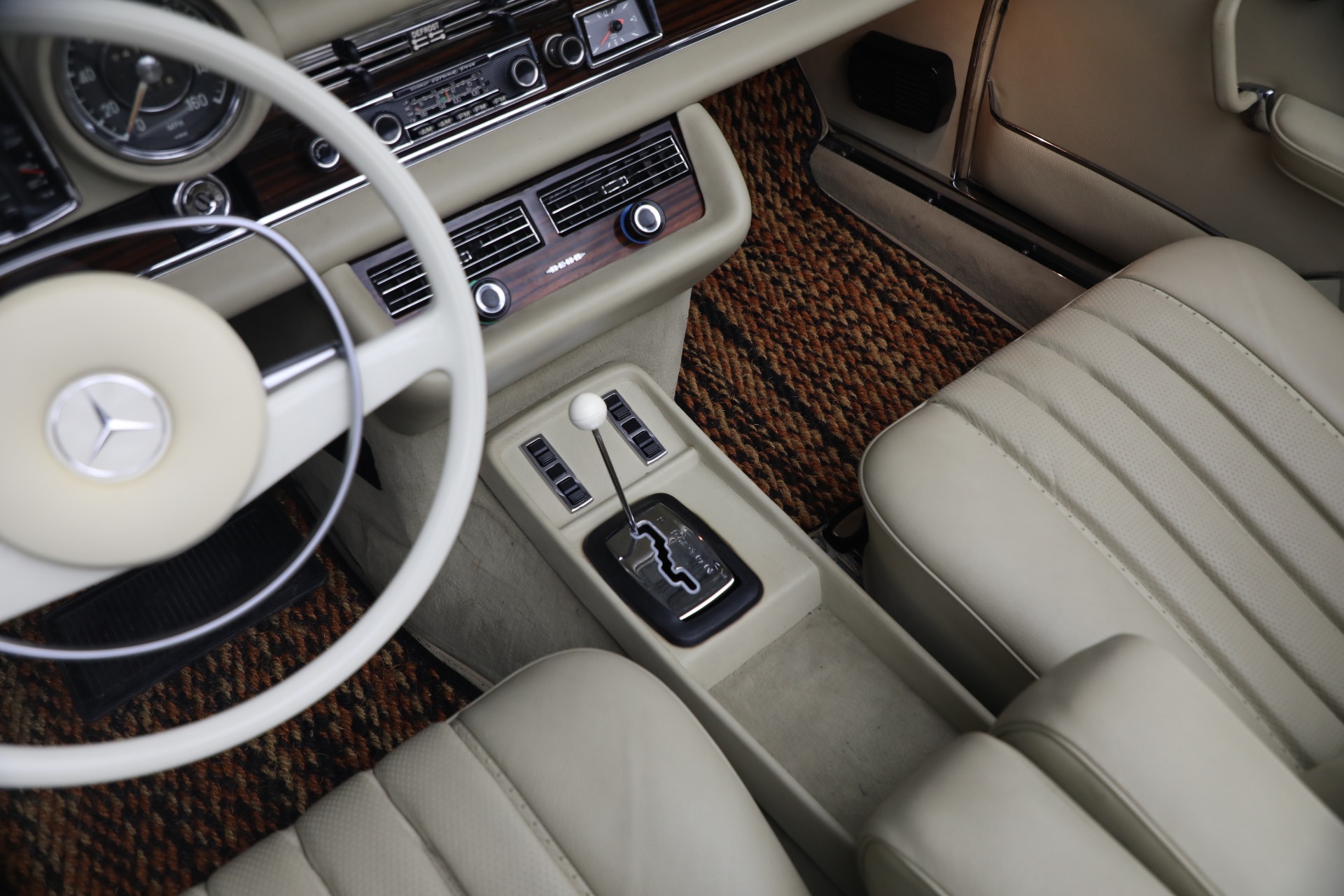 Used-1971-Mercedes-Benz-280SE-35-Cabriolet