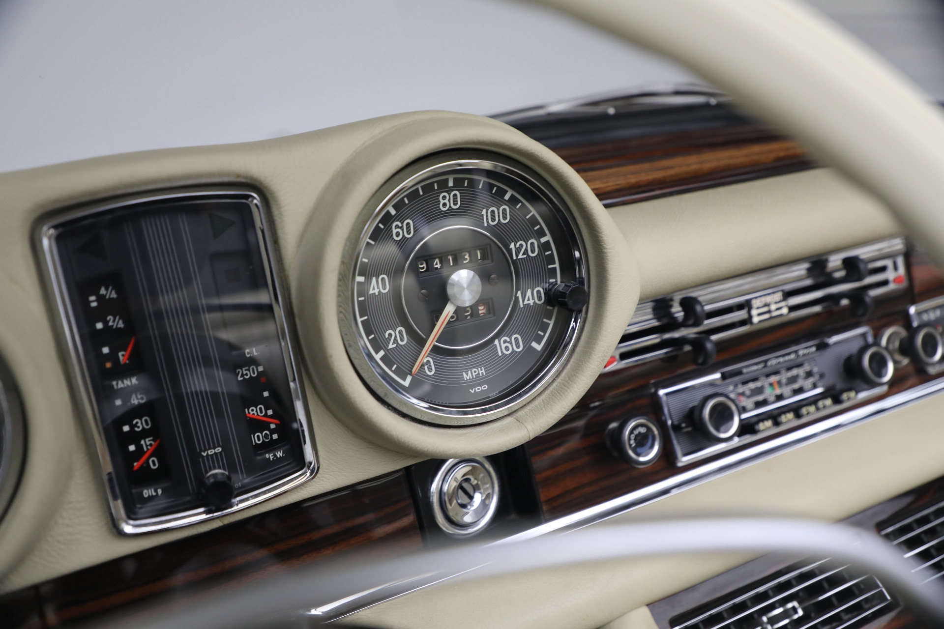 Used-1971-Mercedes-Benz-280SE-35-Cabriolet