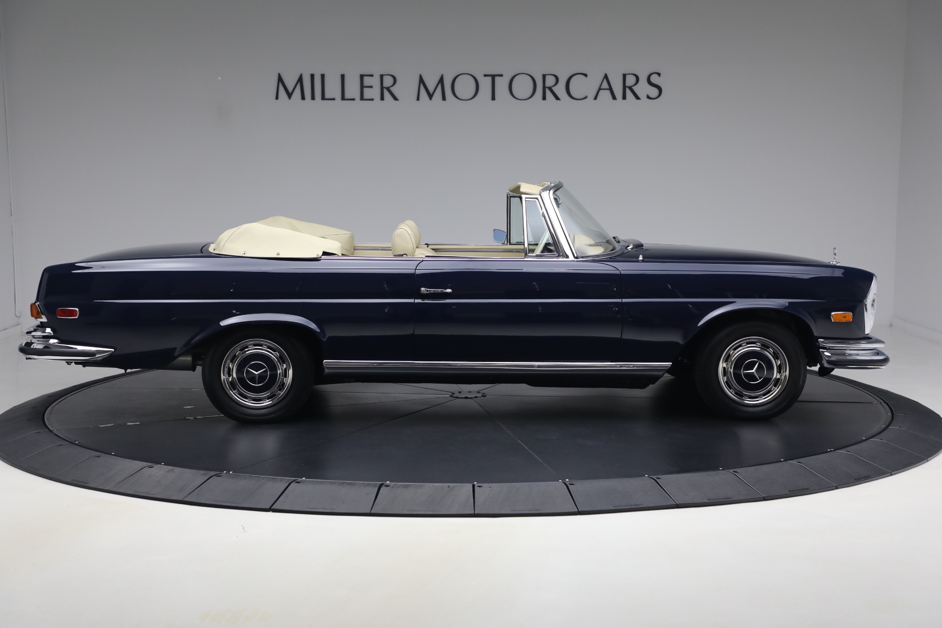 Used-1971-Mercedes-Benz-280SE-35-Cabriolet