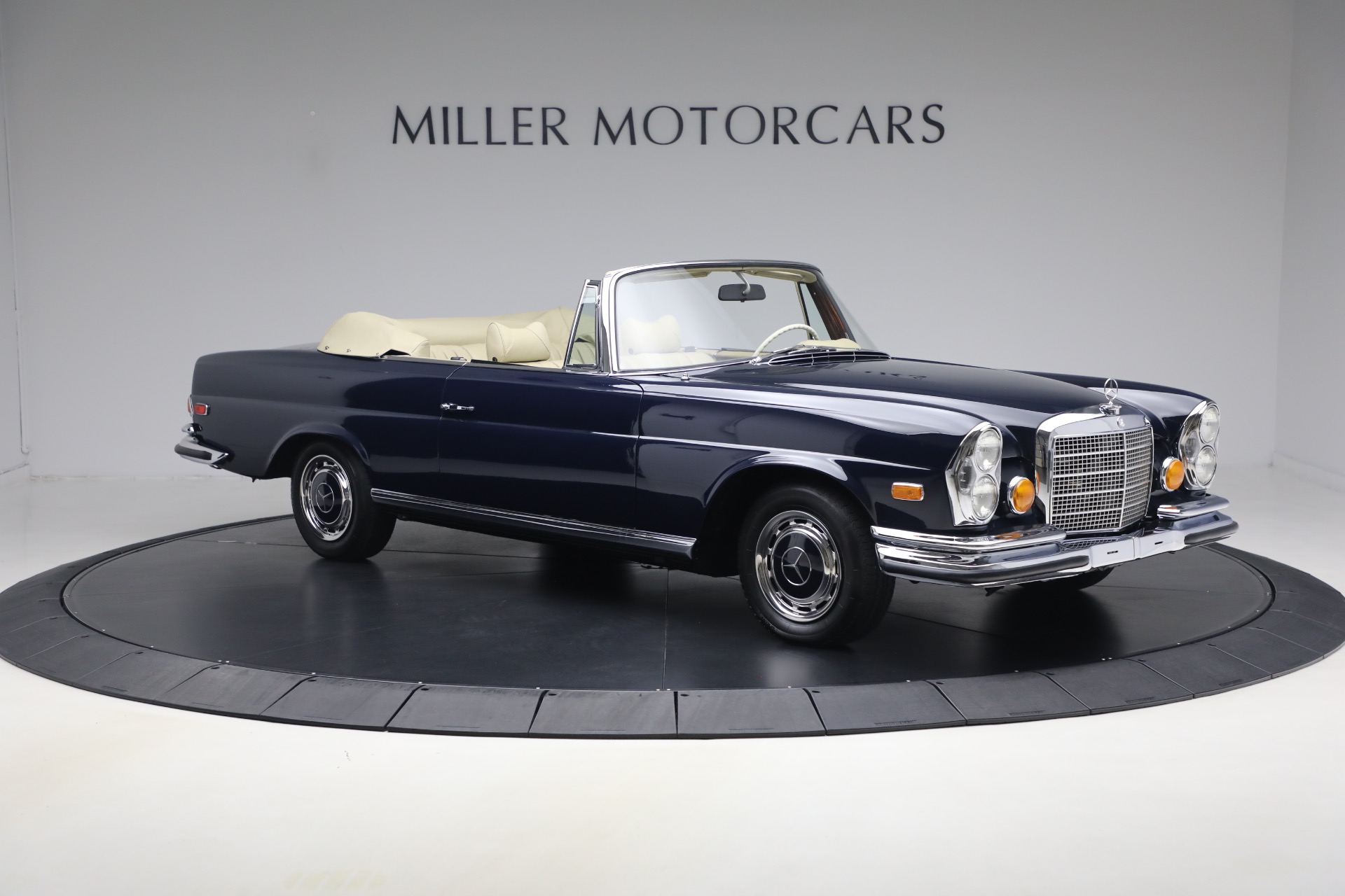 Used-1971-Mercedes-Benz-280SE-35-Cabriolet