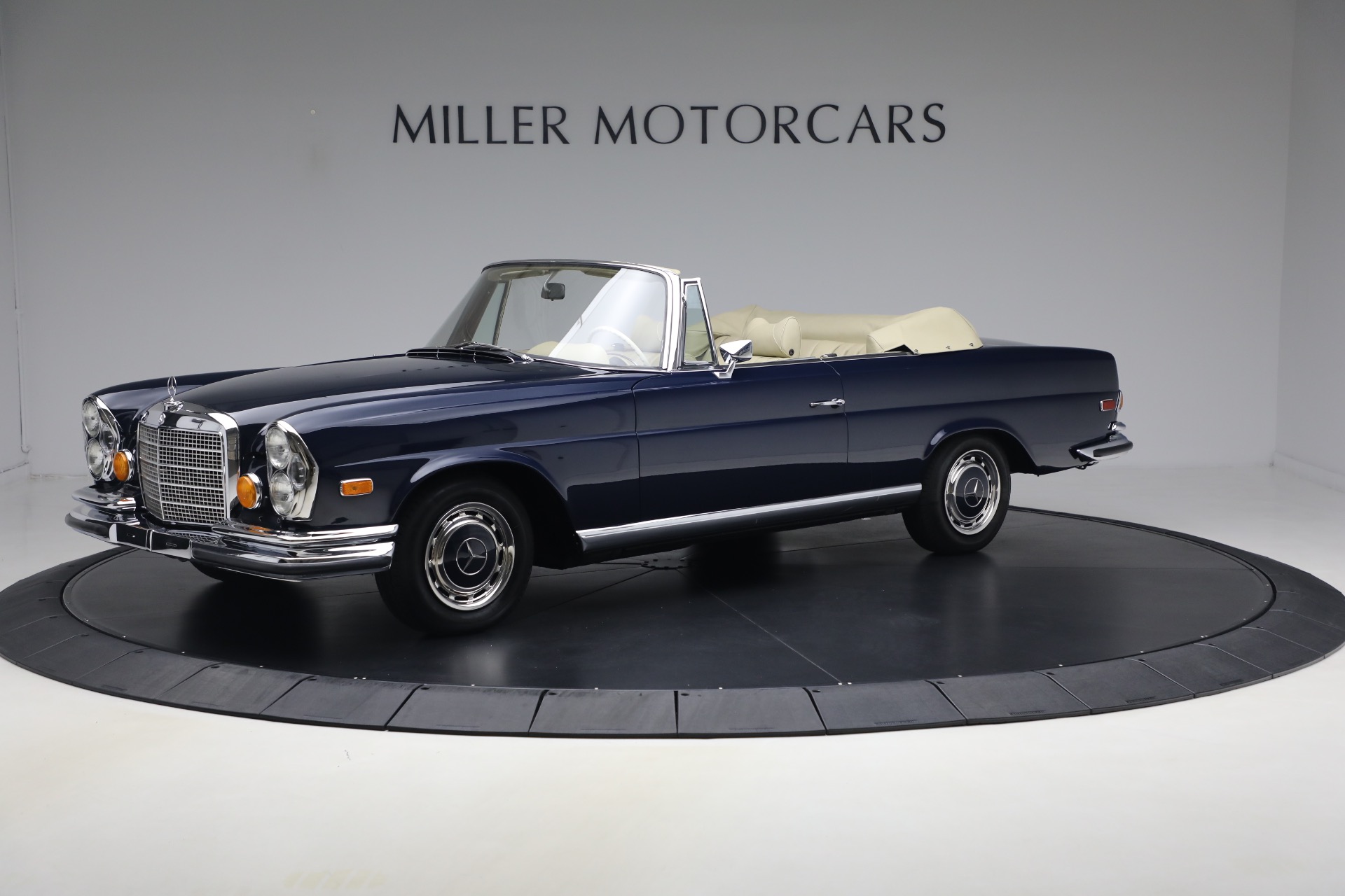 Used-1971-Mercedes-Benz-280SE-35-Cabriolet