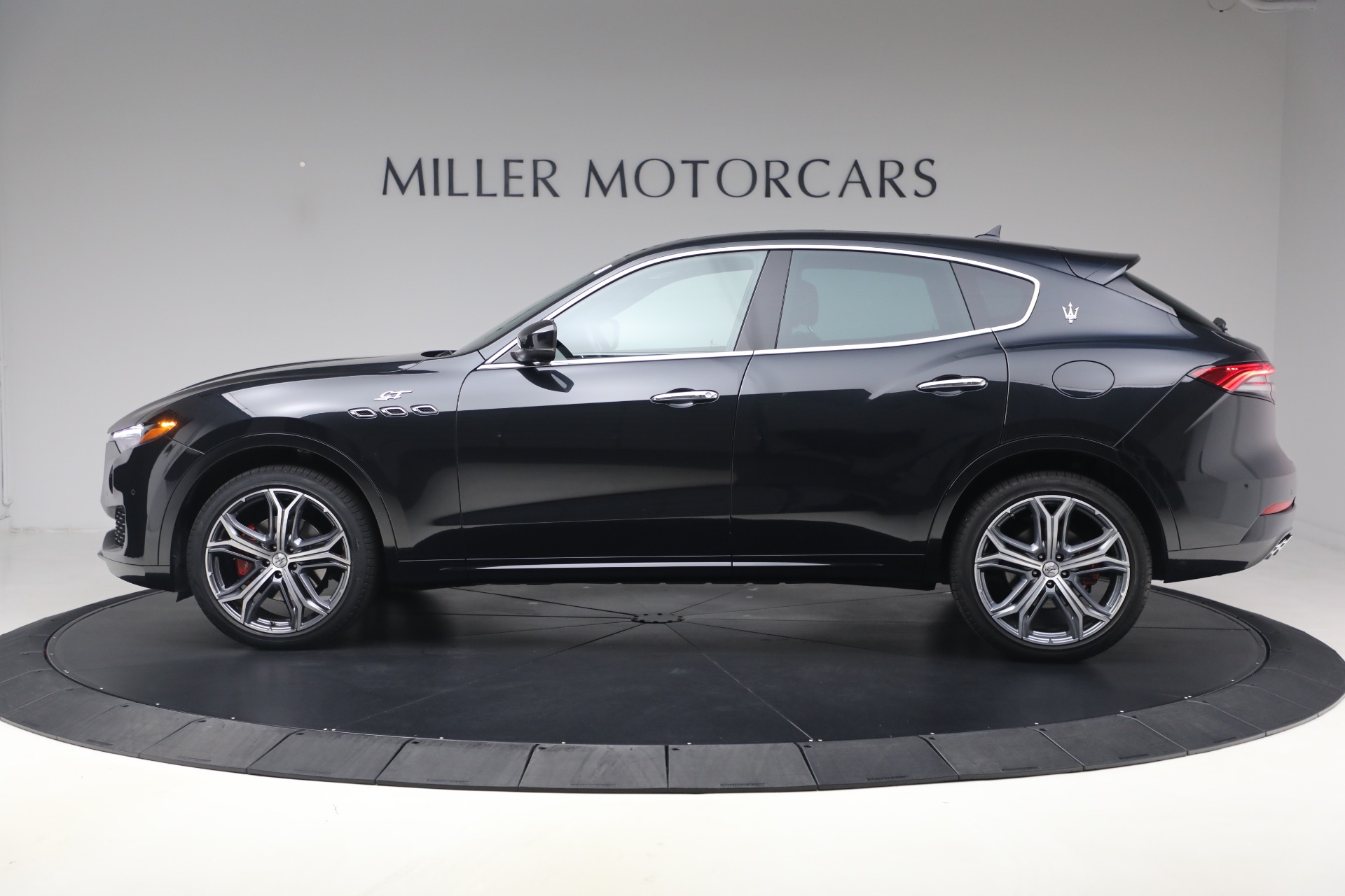 Used-2023-Maserati-Levante-GT