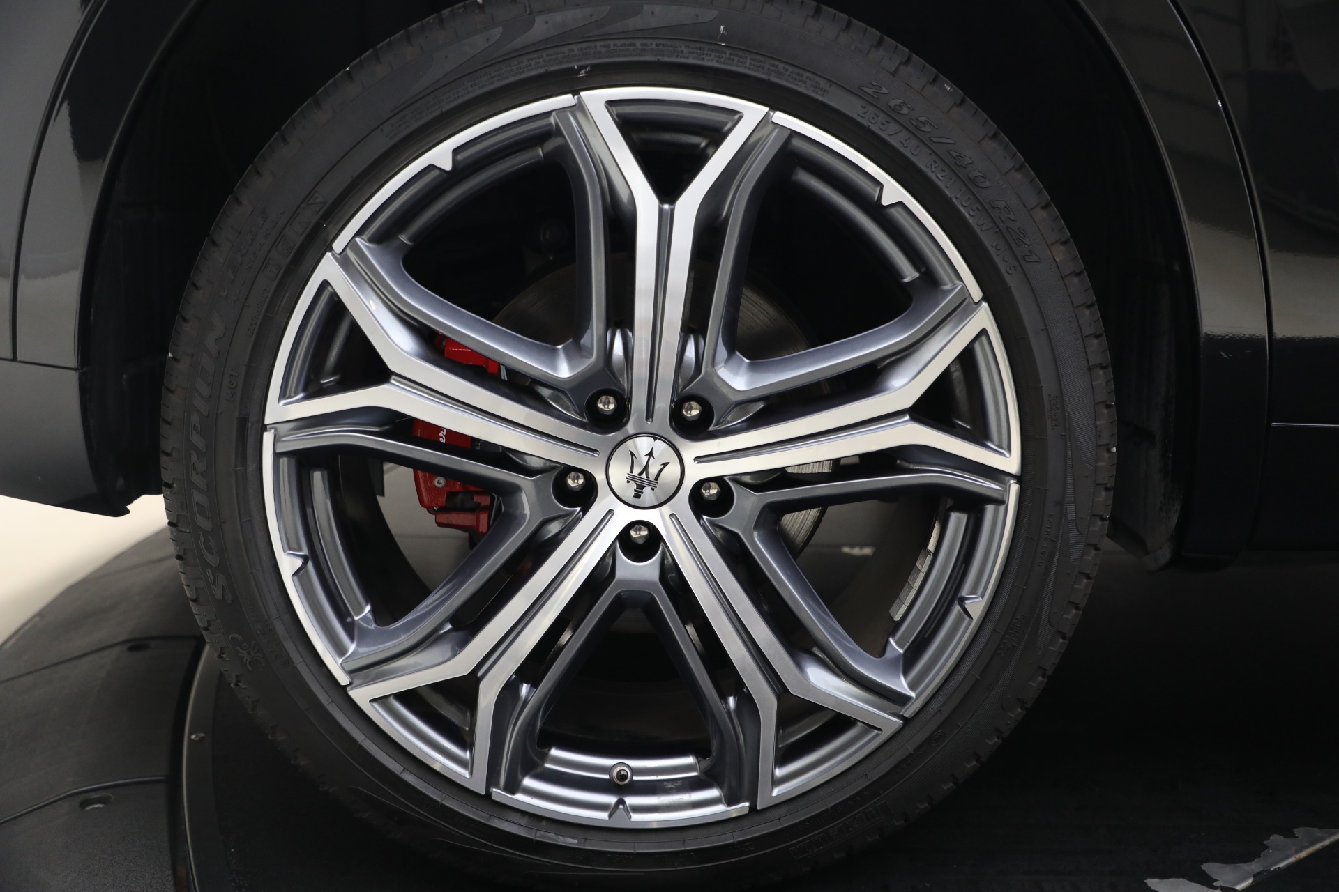 Used-2023-Maserati-Levante-GT