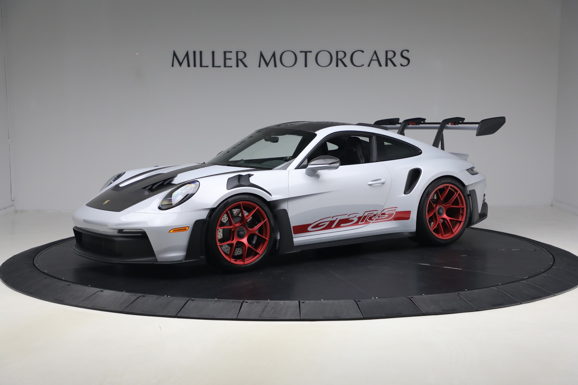 Used-2025-Porsche-911-GT3-RS