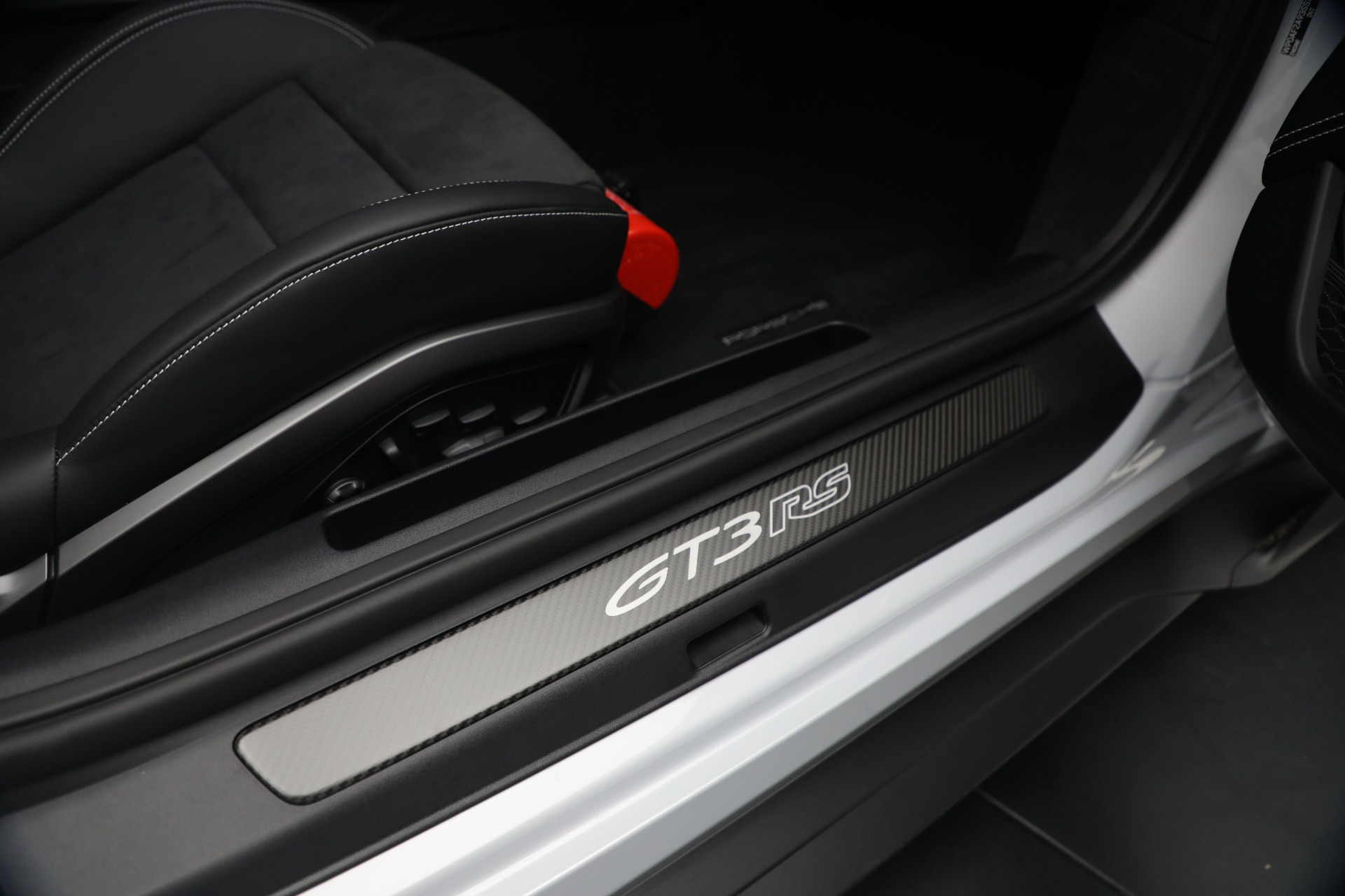 Used-2025-Porsche-911-GT3-RS