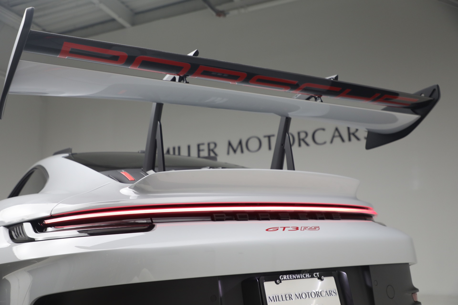 Used-2025-Porsche-911-GT3-RS