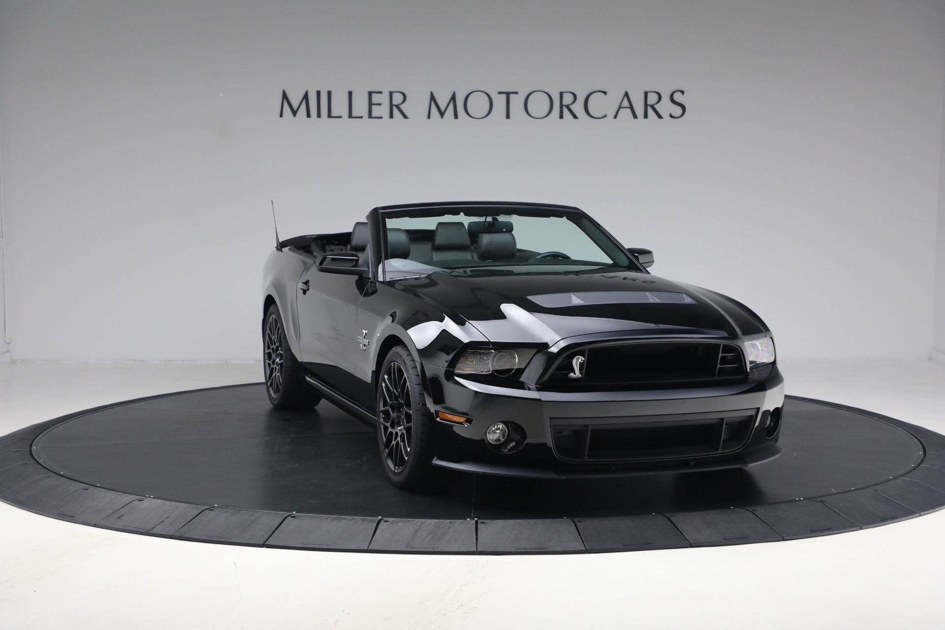 Used-2013-Ford-Shelby-GT500