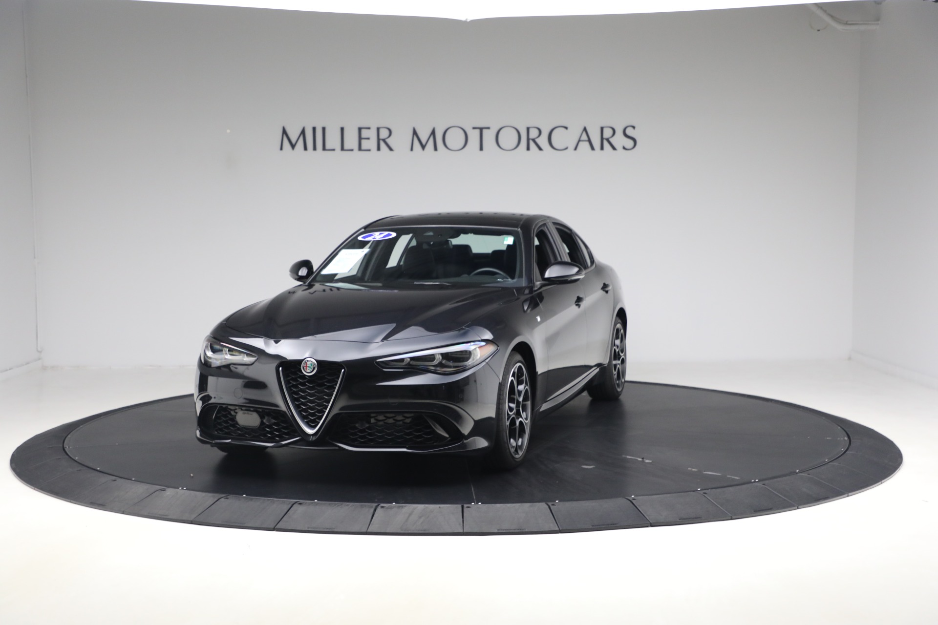 Used-2024-Alfa-Romeo-Giulia-Ti