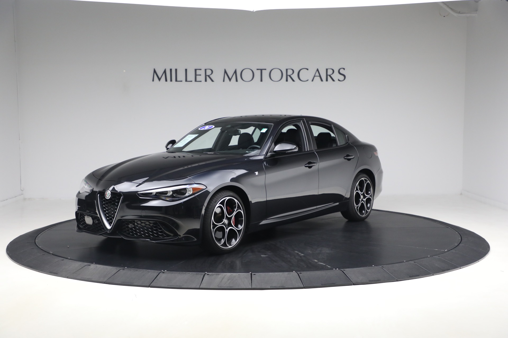 Used-2024-Alfa-Romeo-Giulia-Ti