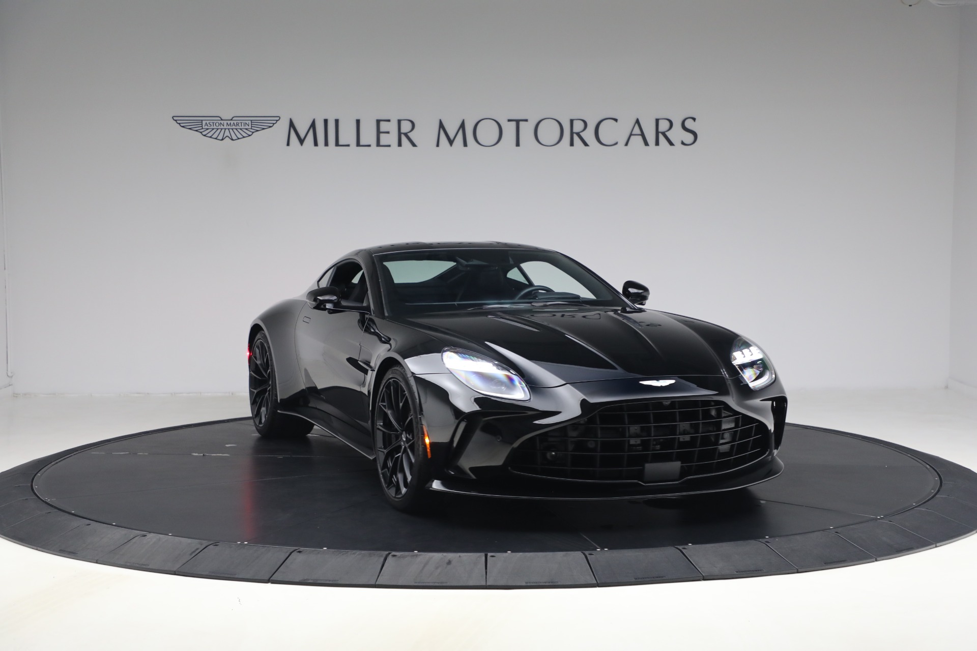 Used-2025-Aston-Martin-Vantage