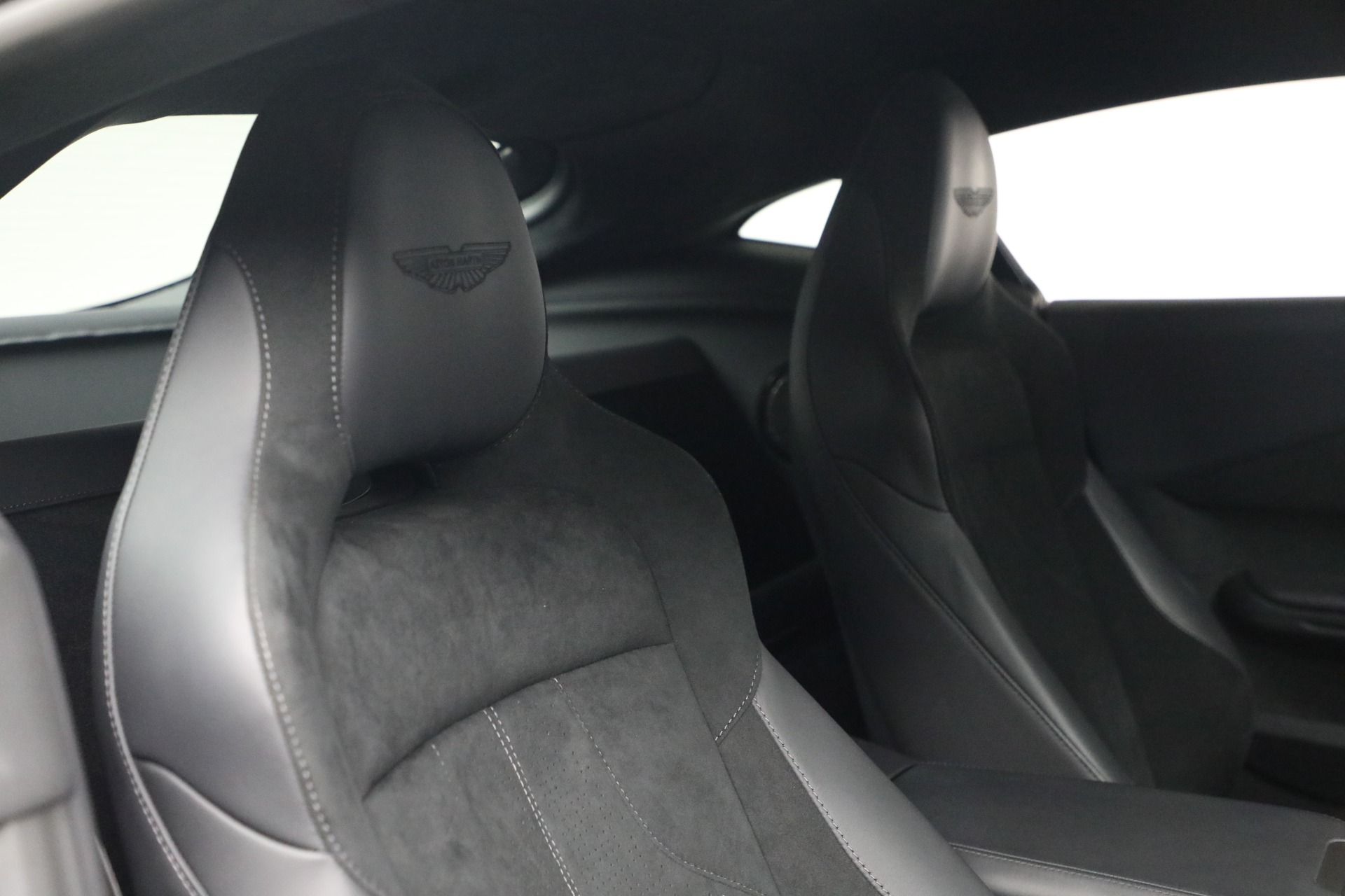 Used-2025-Aston-Martin-Vantage
