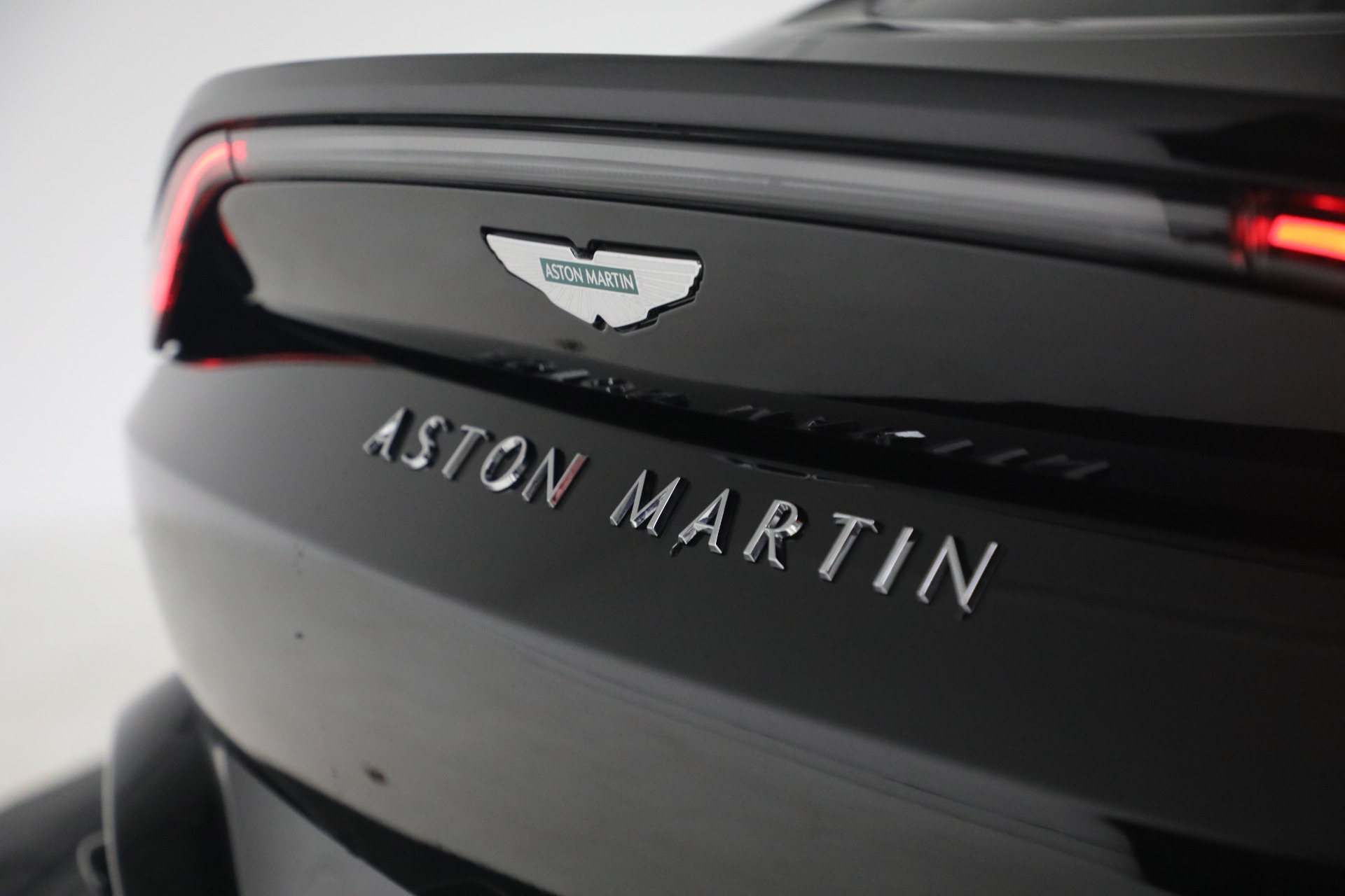 Used-2025-Aston-Martin-Vantage